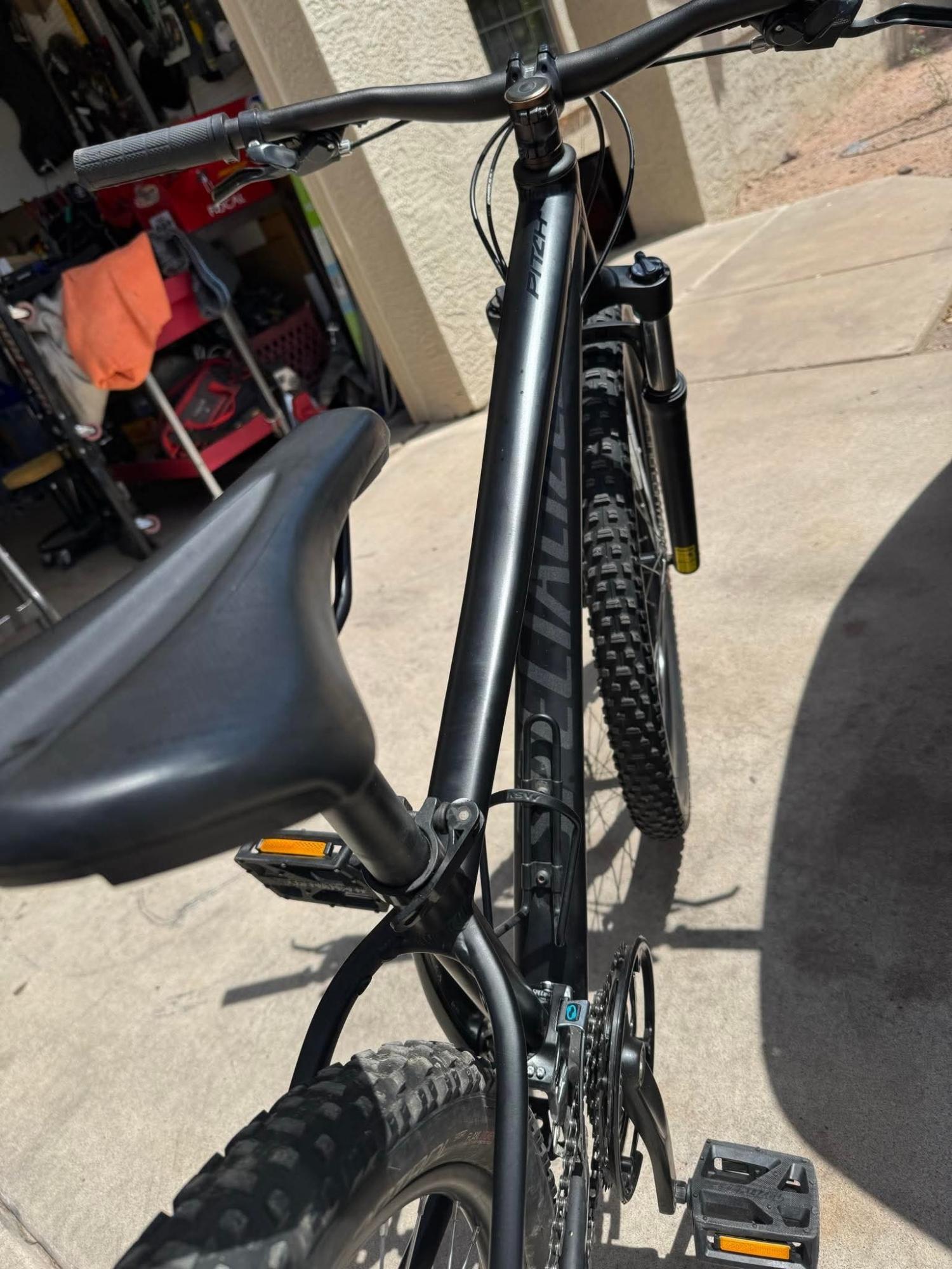 2018 Specialized Pitch Black