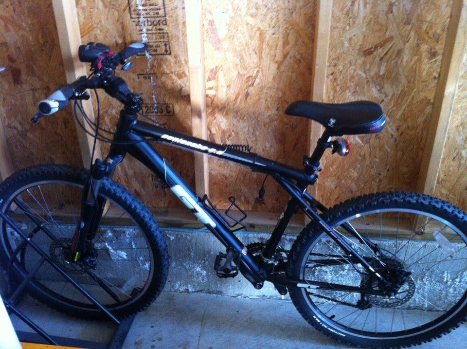 2006 GT Bicycles Avalanche 2.0  Black