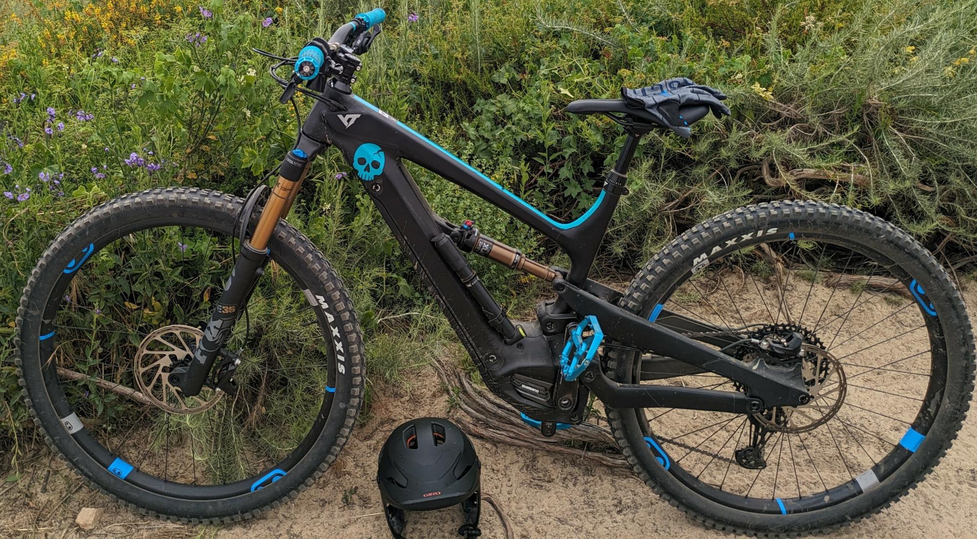 2023 YT Decoy core 4 Black