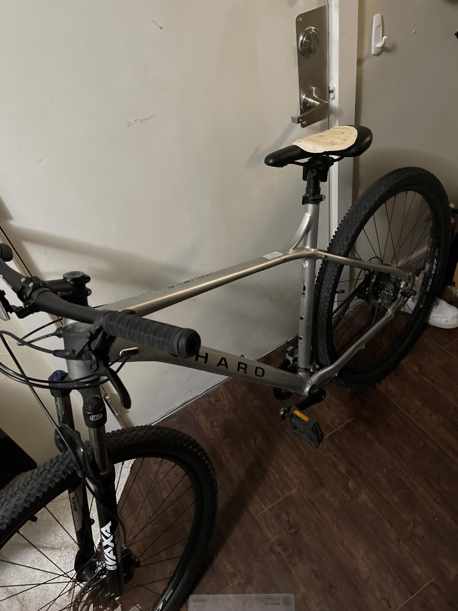 2022 Haro Double Peak Sport Silver 22