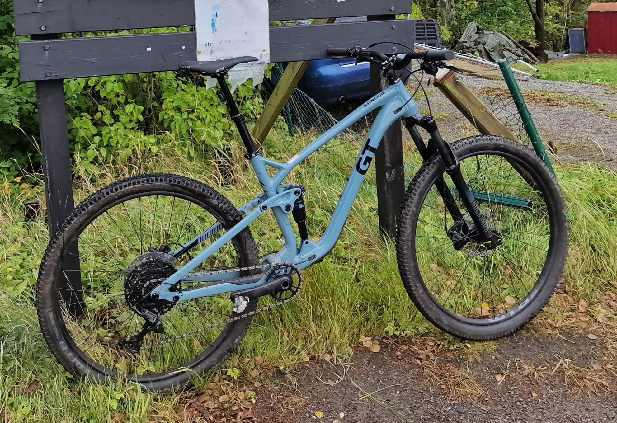 2023 GT Bicycles Sensor Sport AL Blue