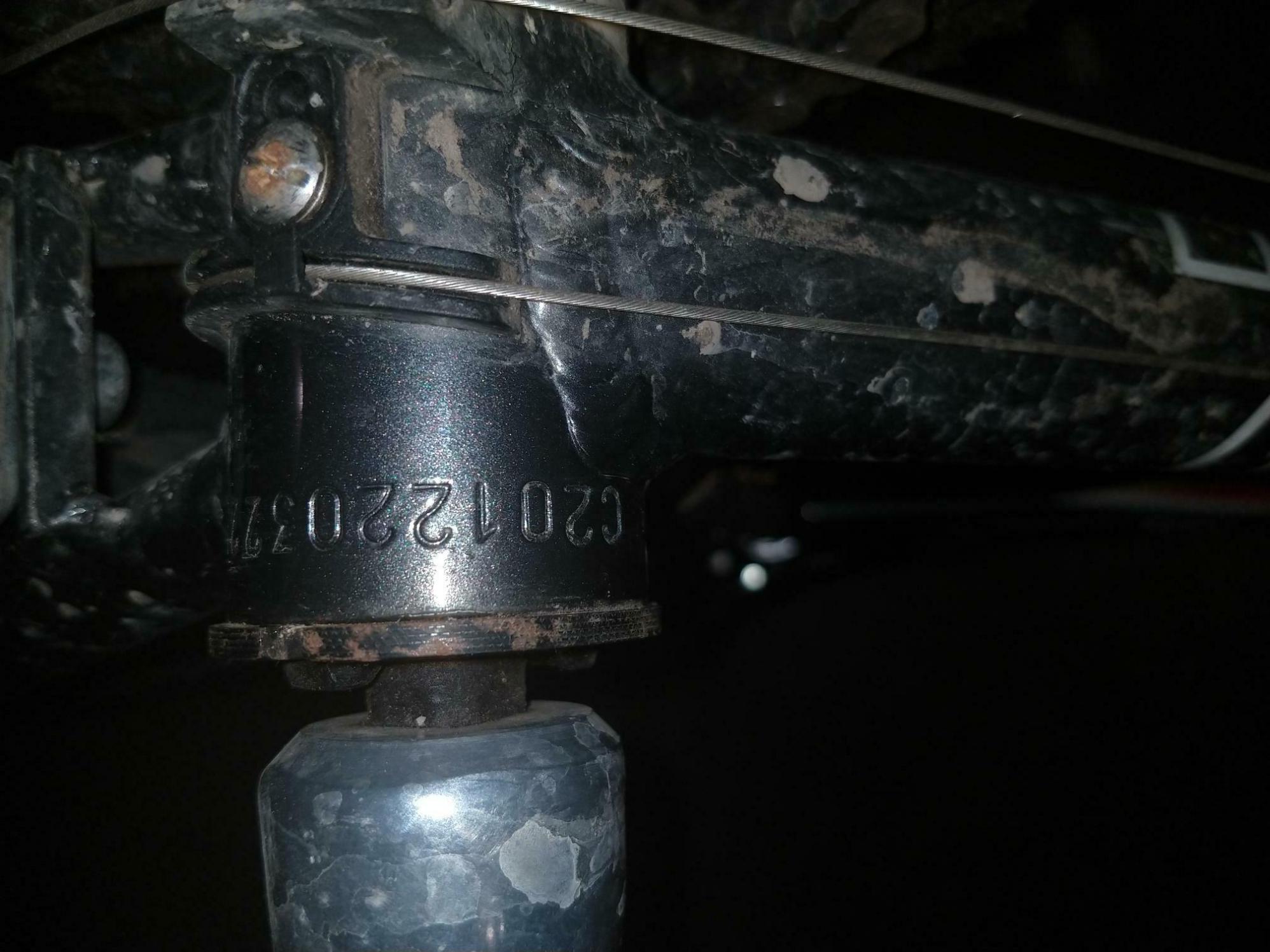 Infinity Cycle Works Infinity™ Momentum 700C Unisex Cross ... Black and Red