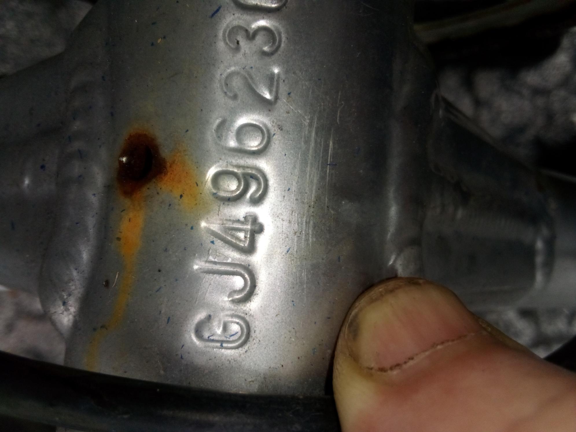 Giant Suede Silver, gray or bare metal