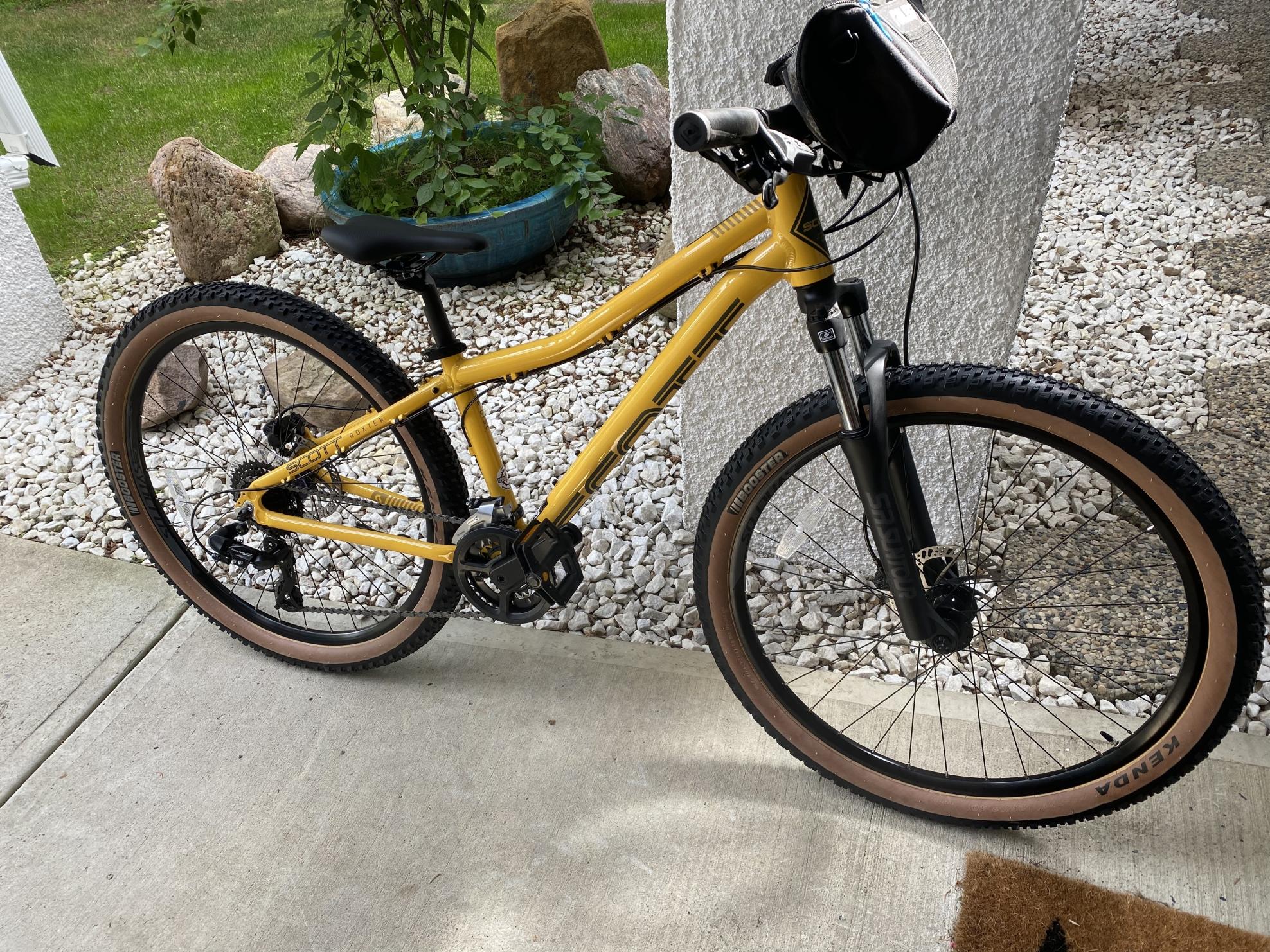 2022 SCOTT Roxster 26 Disc Yellow or Gold