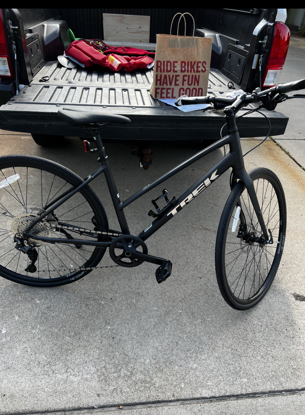 2022 Trek fx3 stagger Black