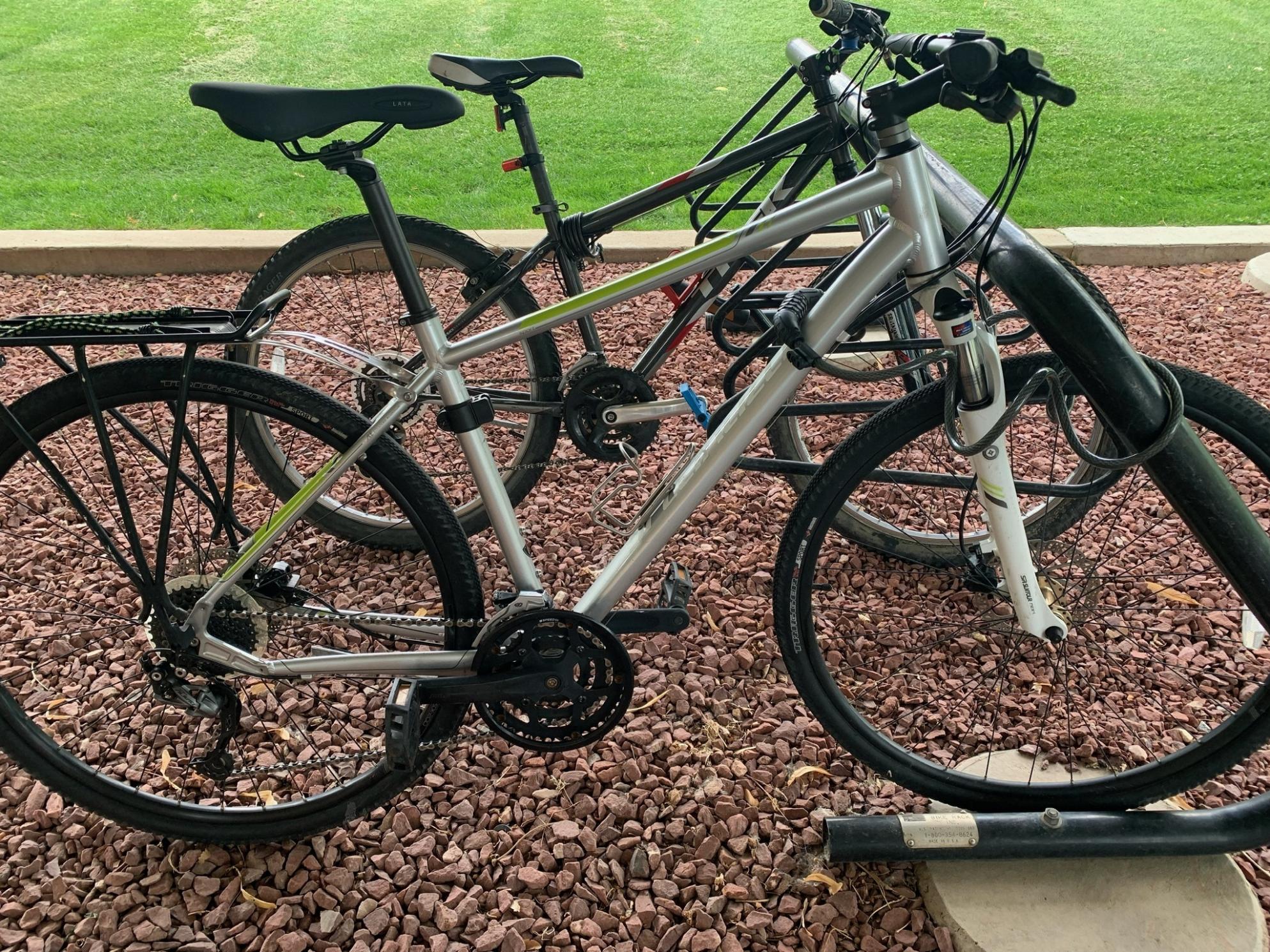 2015 Specialized Specialized Arial Sport Silver, gray or bare metal and Green