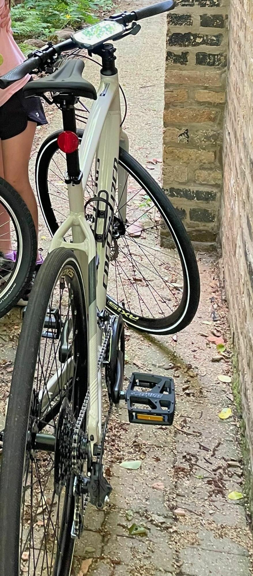 Specialized Sirrus White