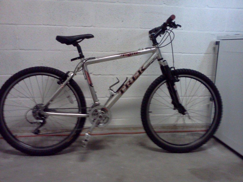 2001 Trek 4500  Black