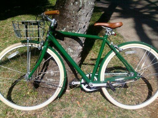 2011 Globe 11  Green