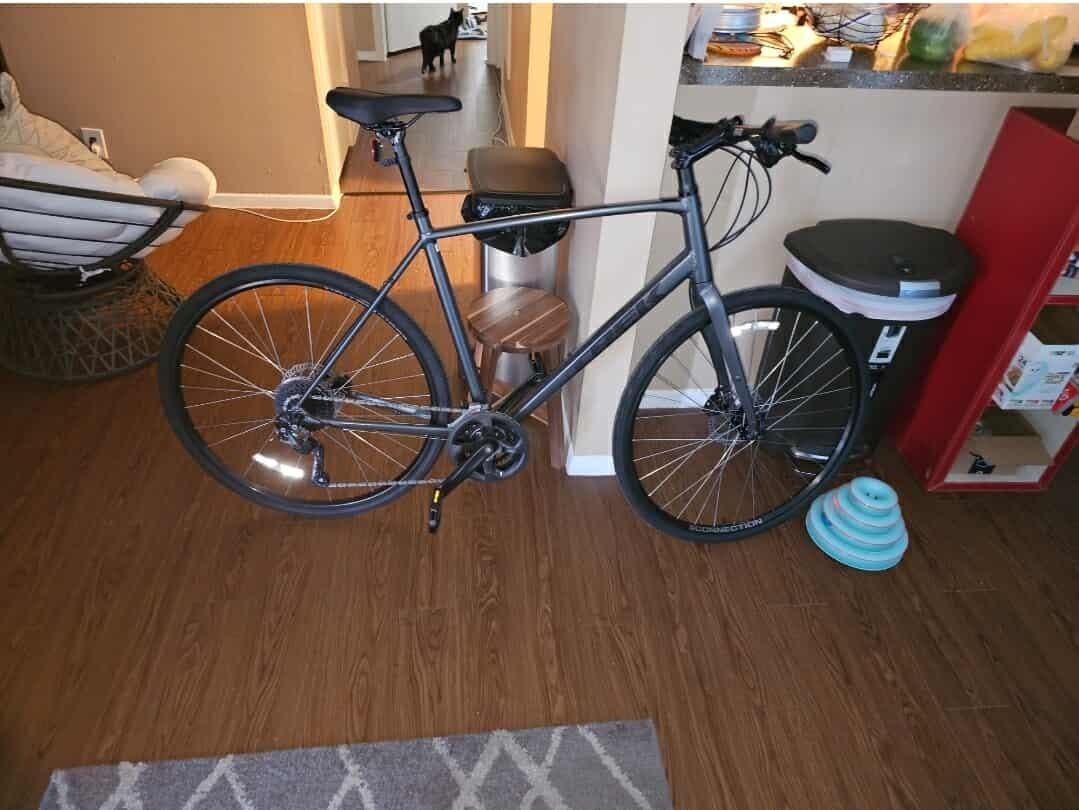 2022 Trek FX 2 Disc Gen 3 Black
