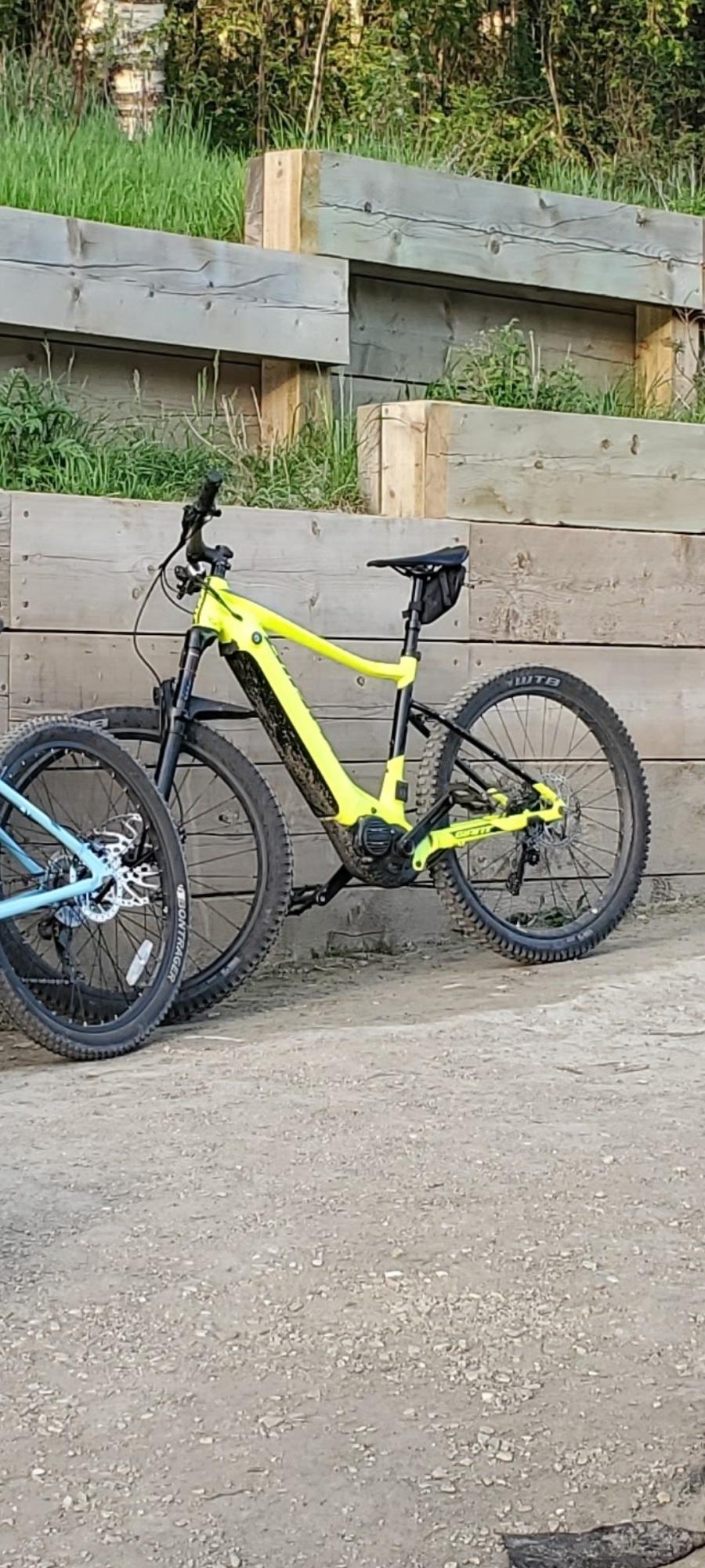 2019 Giant Fathom E+ 1 Pro Yellow or Gold and Black