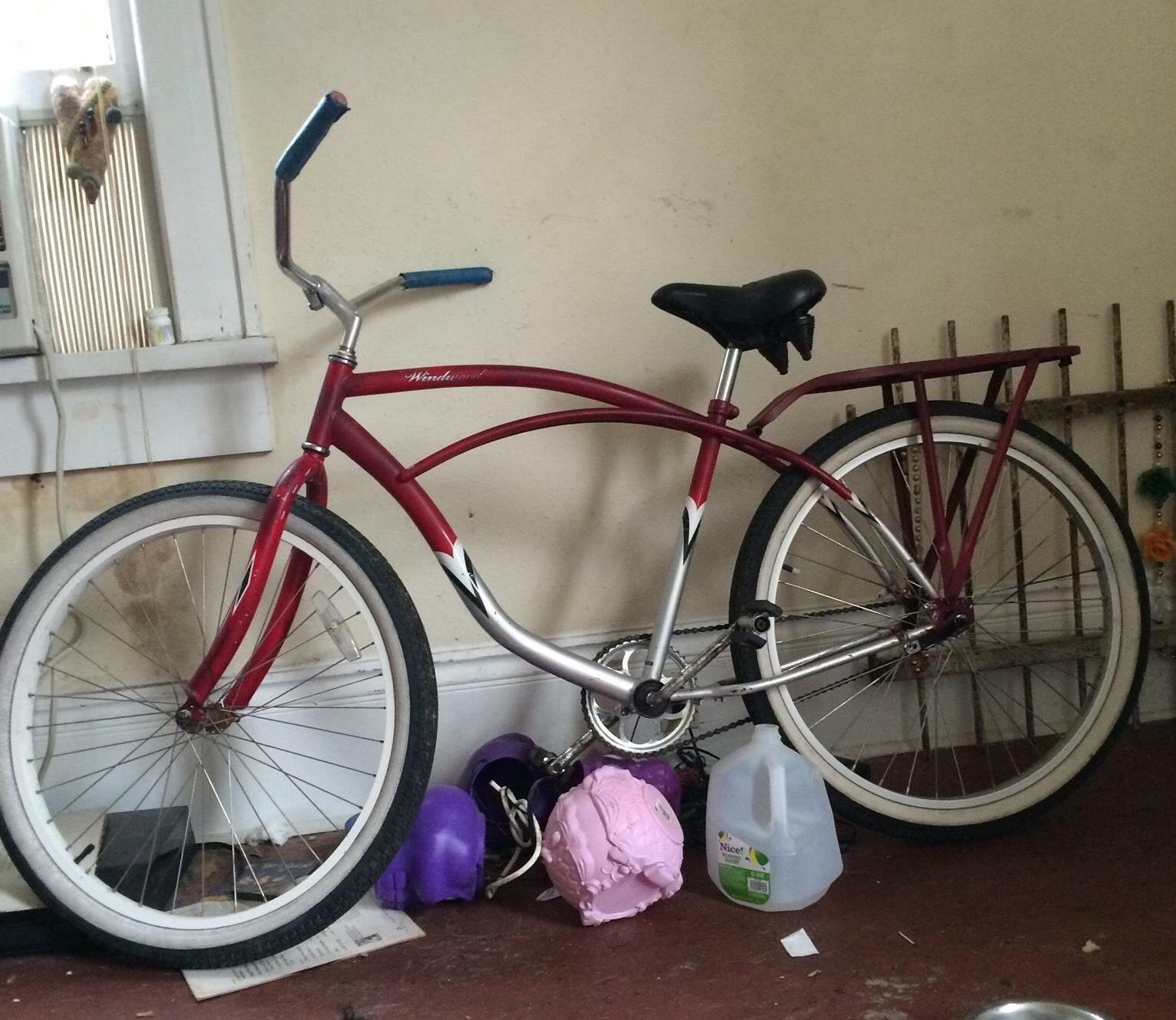 Schwinn windwood Red and Silver or Gray
