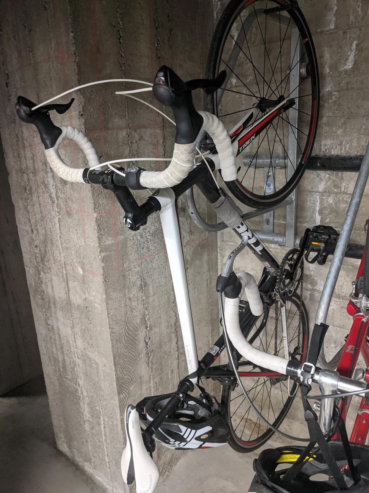 2013 Trek 1.2 H2 (Compact) Black, Red, and White