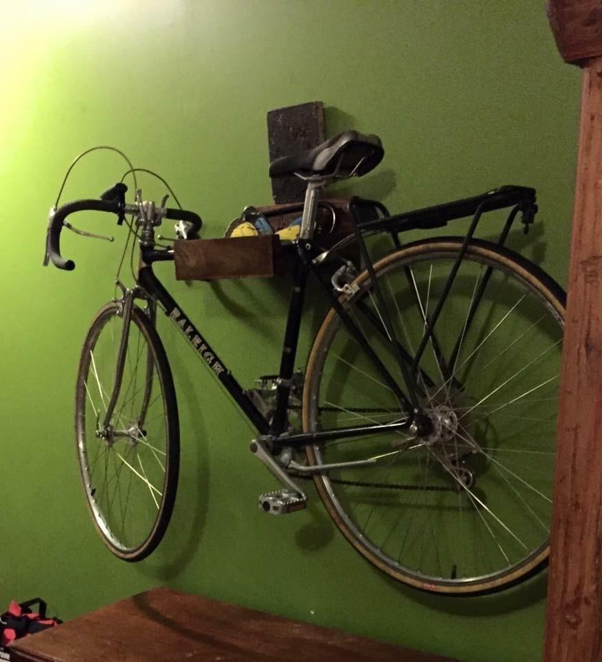 Raleigh est. 1980s 10-speed road Black