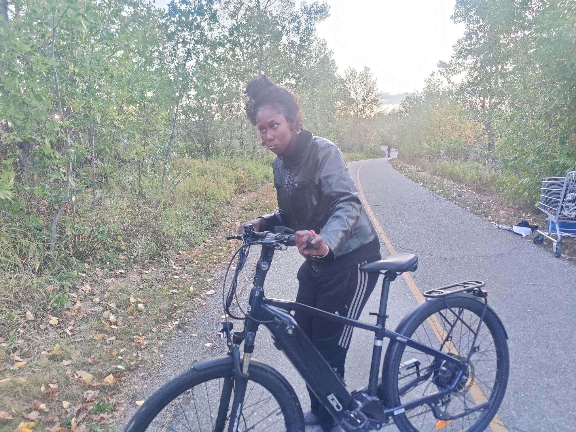 2020 iGo Electric Bikes Discovery Bonaventure Blue