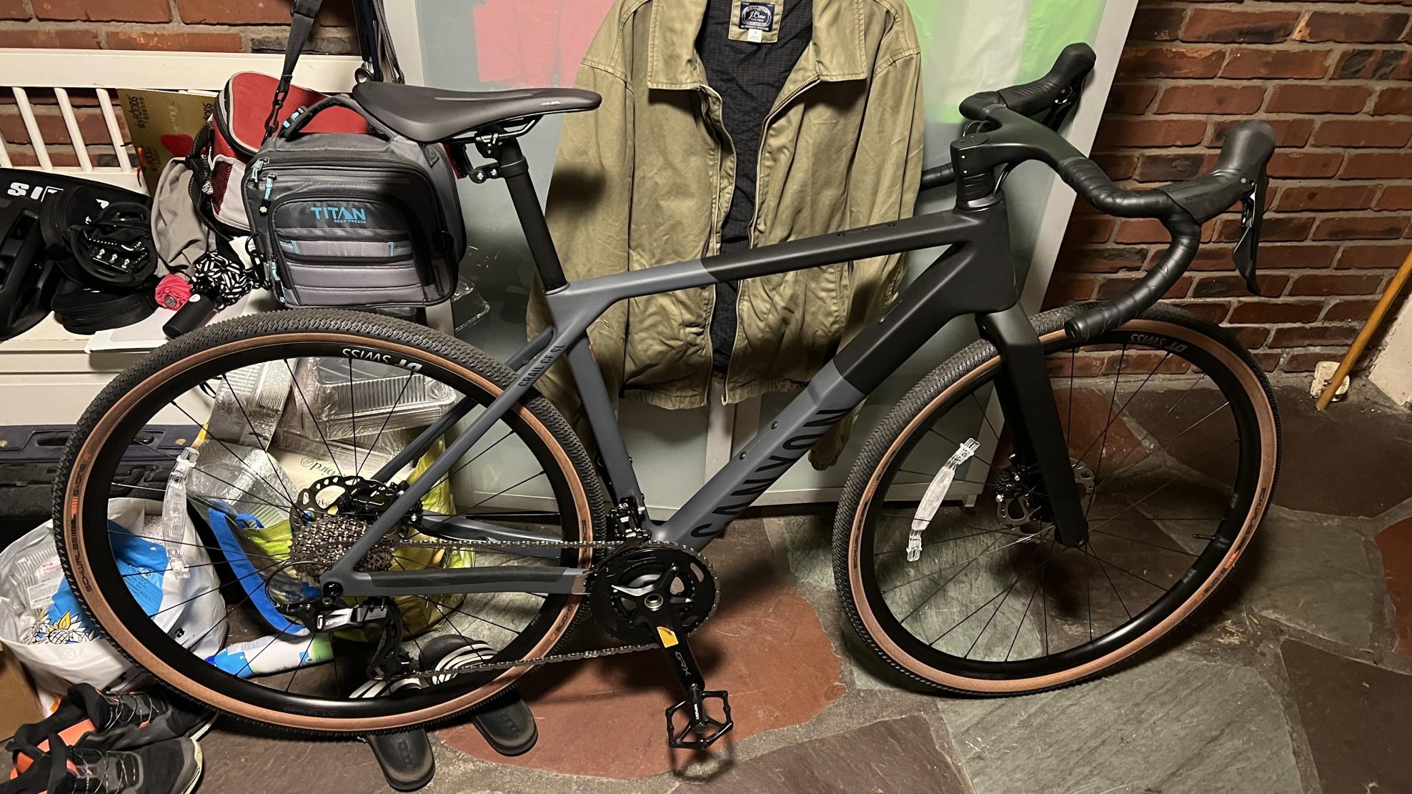 2024 Canyon bicycles Grail CF SL 7 Silver, gray or bare metal