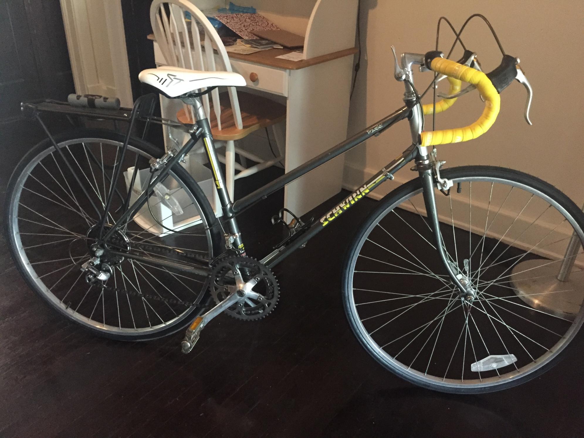 Schwinn Traveler Silver or Gray