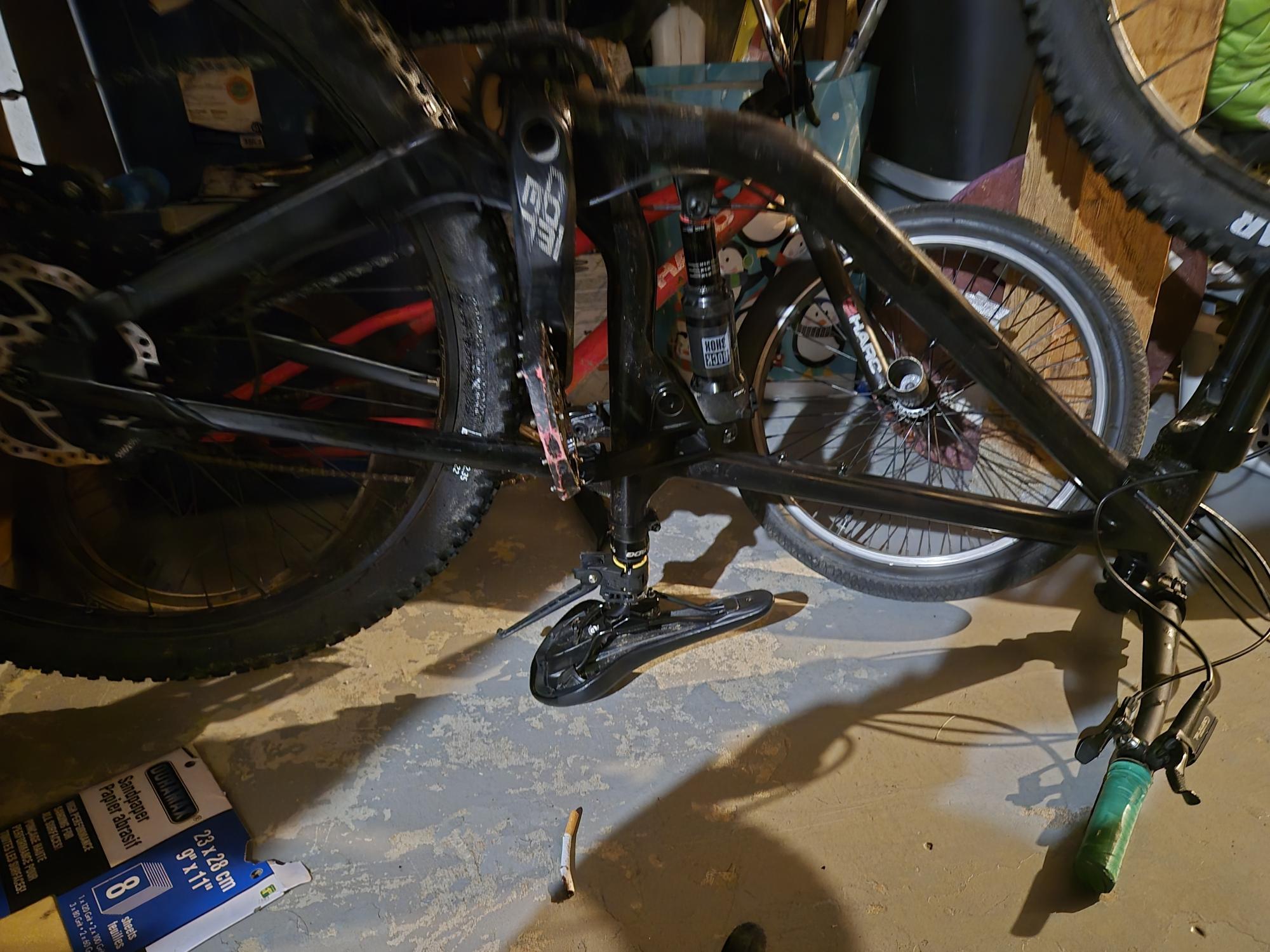 2024 Norco Bikes Fuel Black and Black