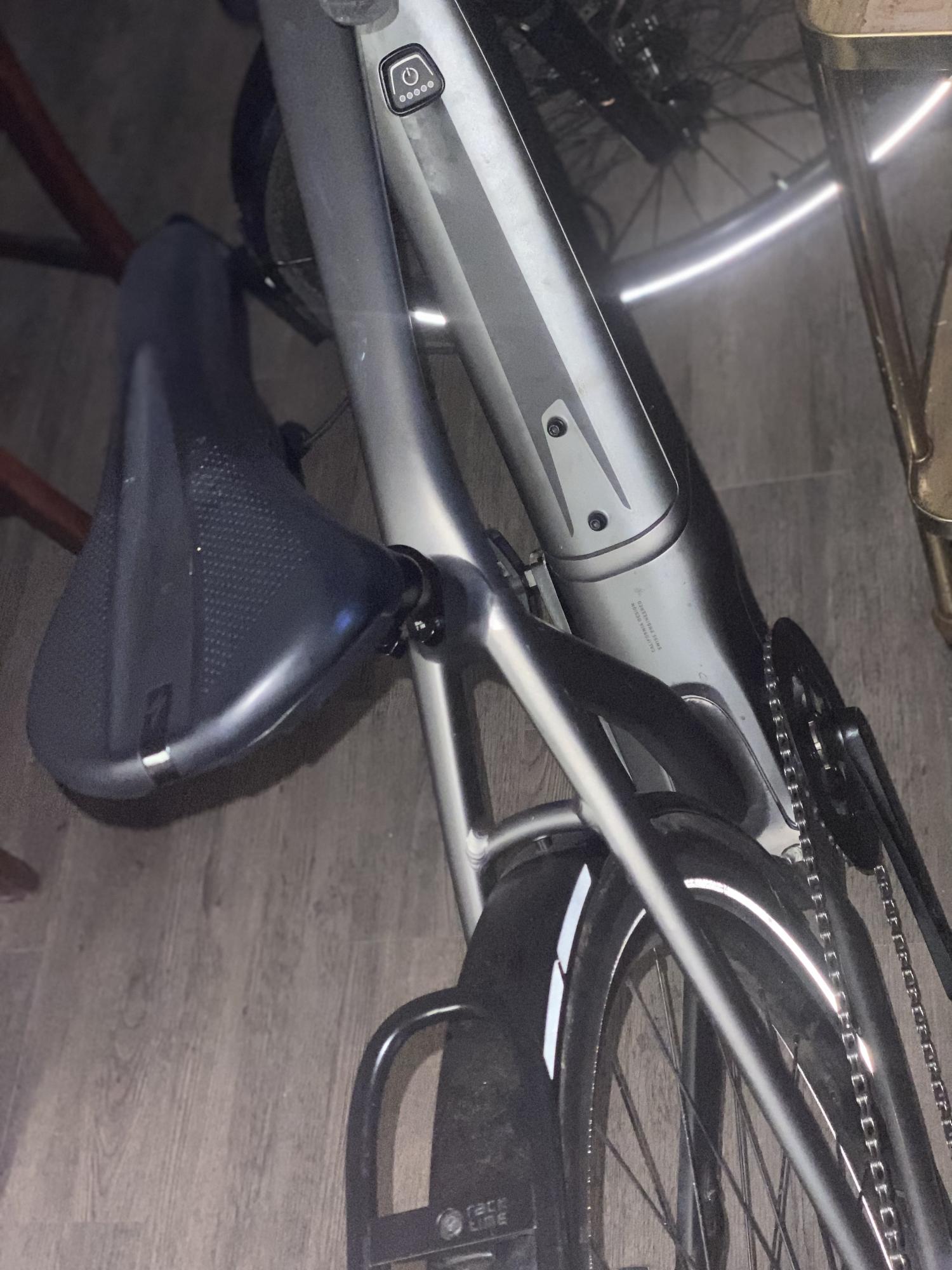 2019 Specialized Turbo Vado 4 Silver, gray or bare metal
