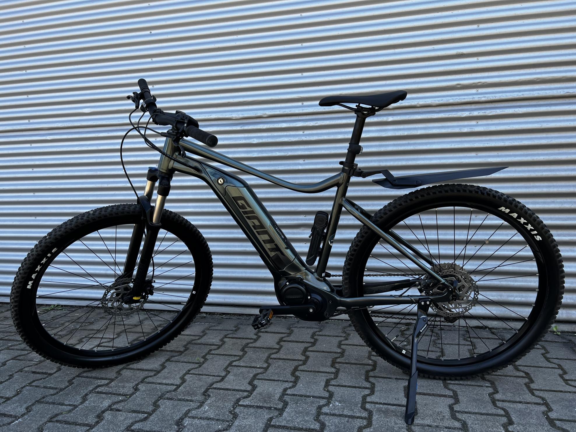 2022 Giant Mountainbike Green