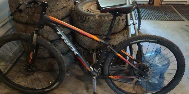 2015 Trek Marlin 5 Orange and Black