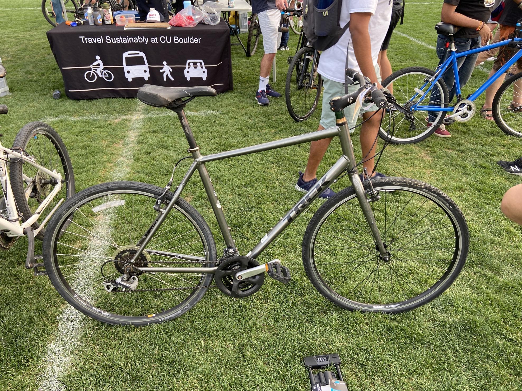 2016 Trek 7.1 FX Silver, gray or bare metal