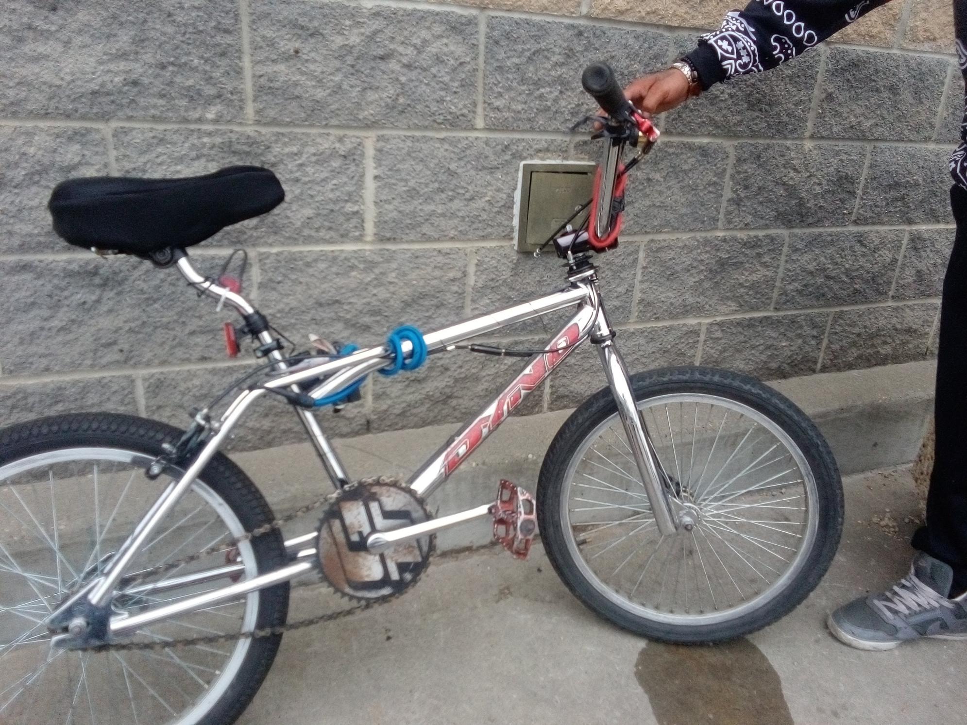 Dyno Dyno Silver, gray or bare metal