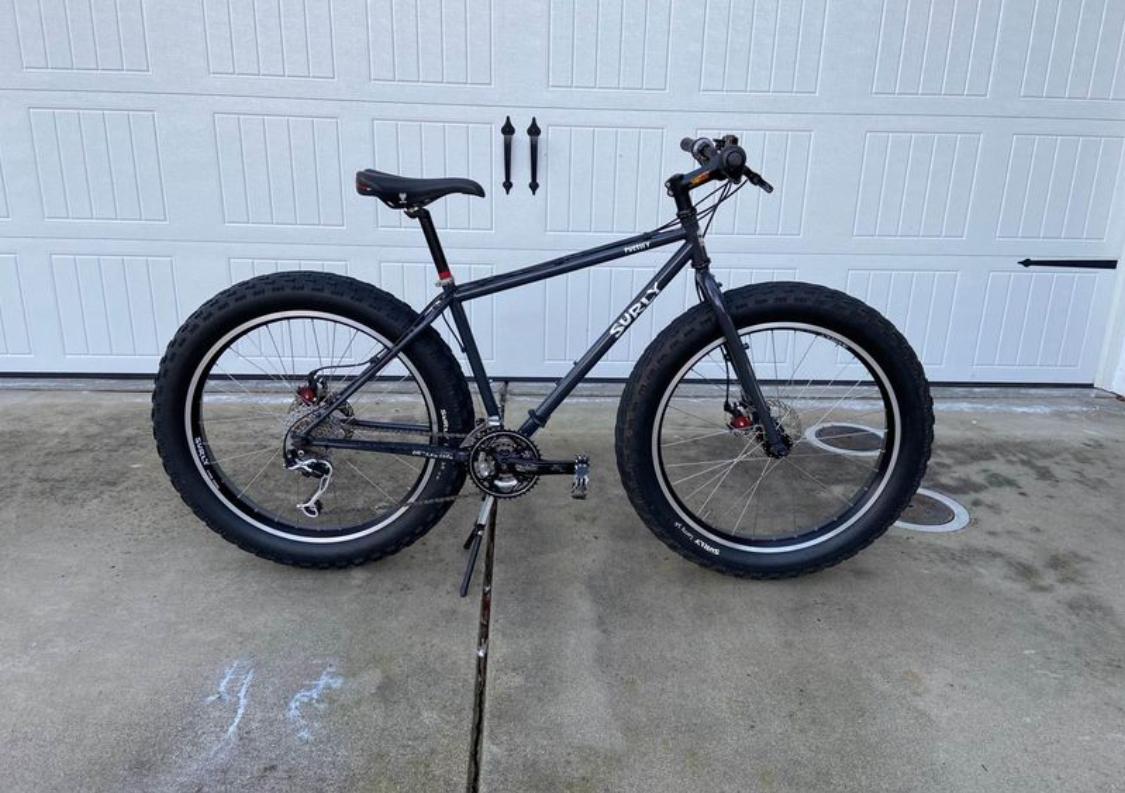 Surly Pugsley Silver, gray or bare metal