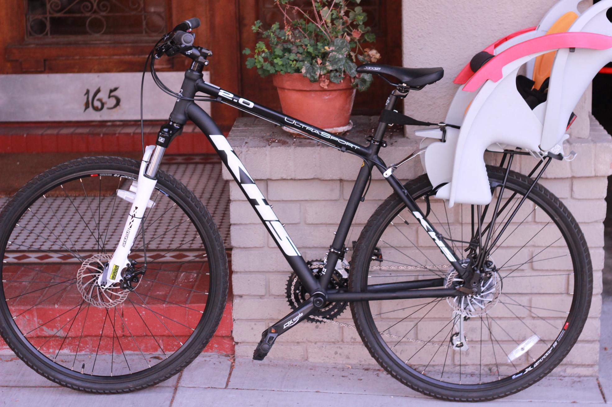 2013 KHS Bicycles ULTRA SPORT 2.0 Black and White