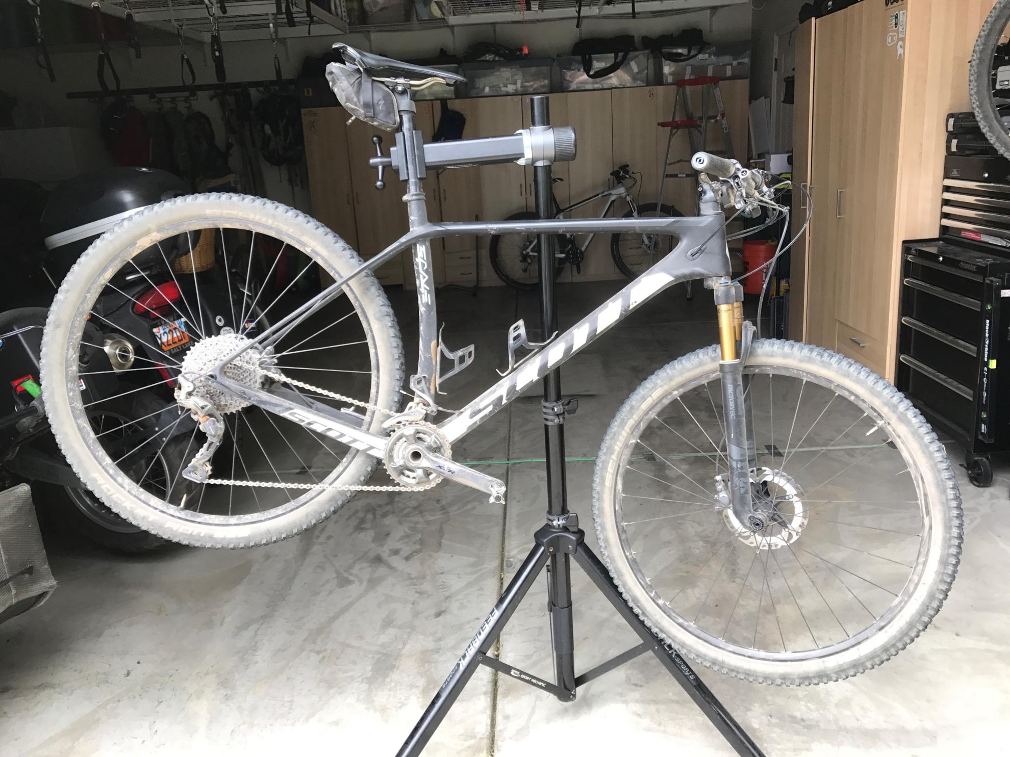 2017 SCOTT Scale 900 Black