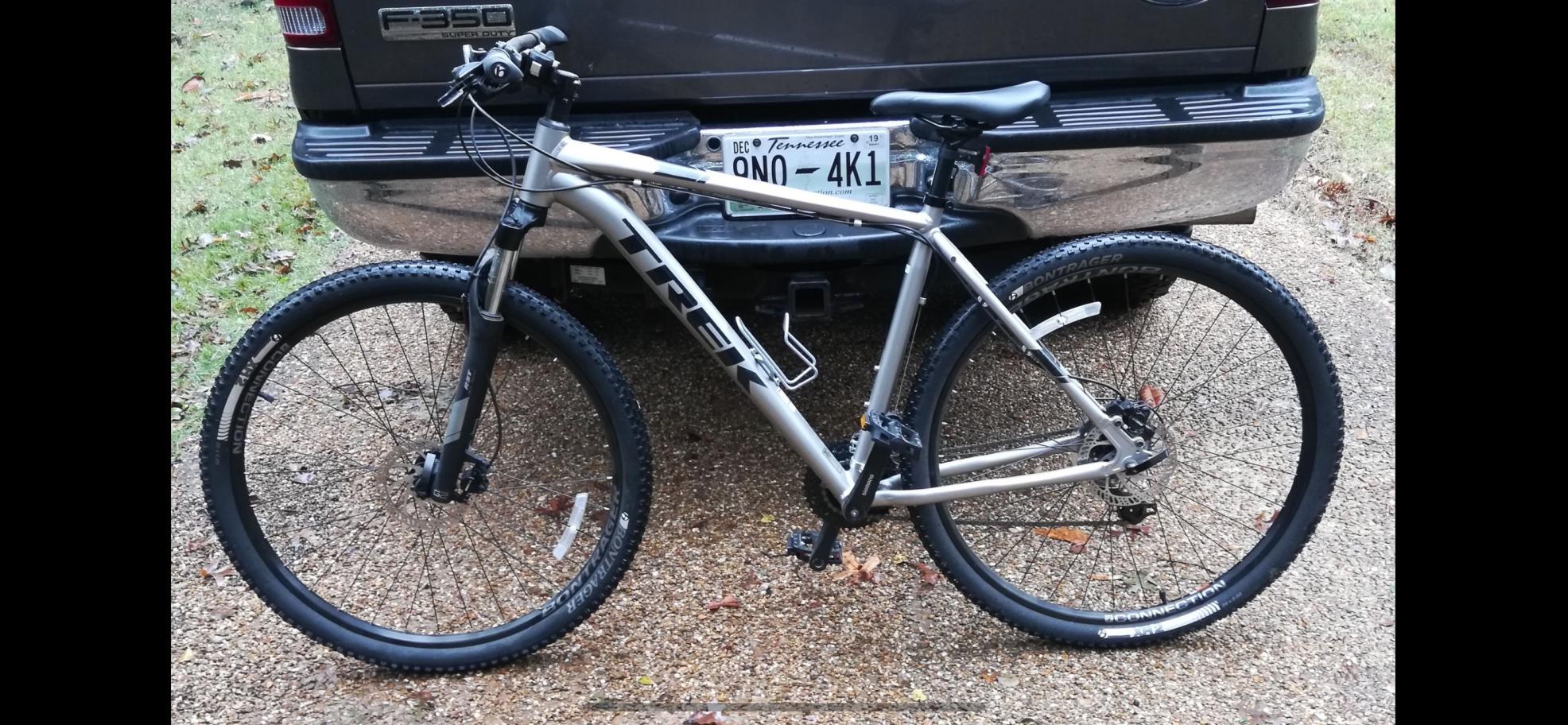 2017 Trek Marlin 6 Silver, gray or bare metal