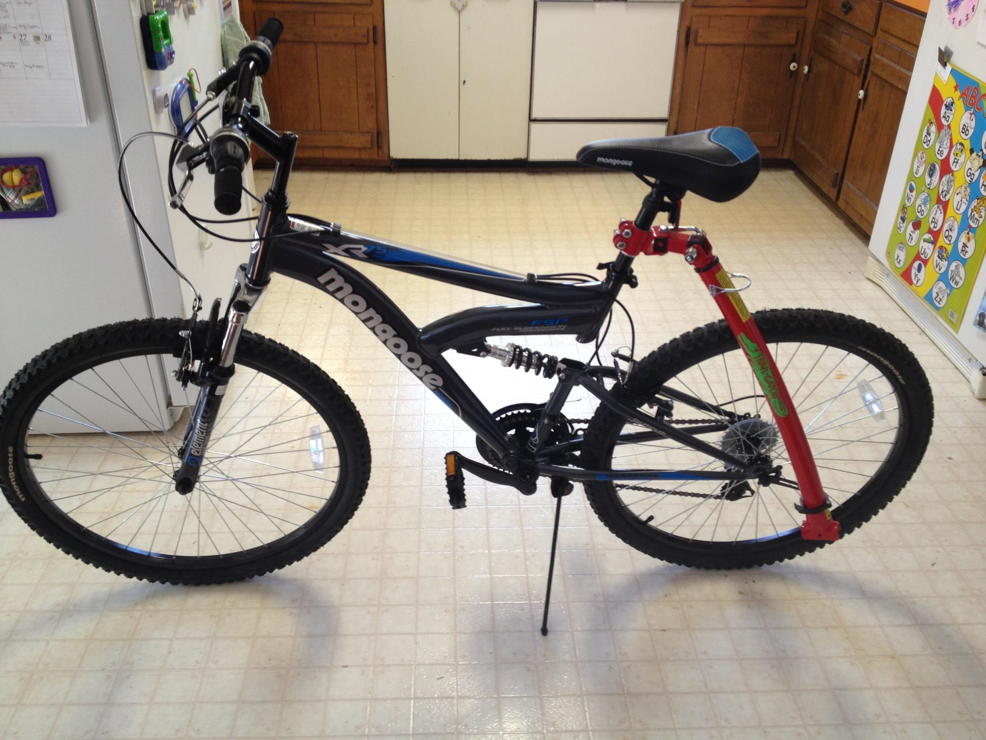 2012 Mongoose XR-75 Silver or Gray