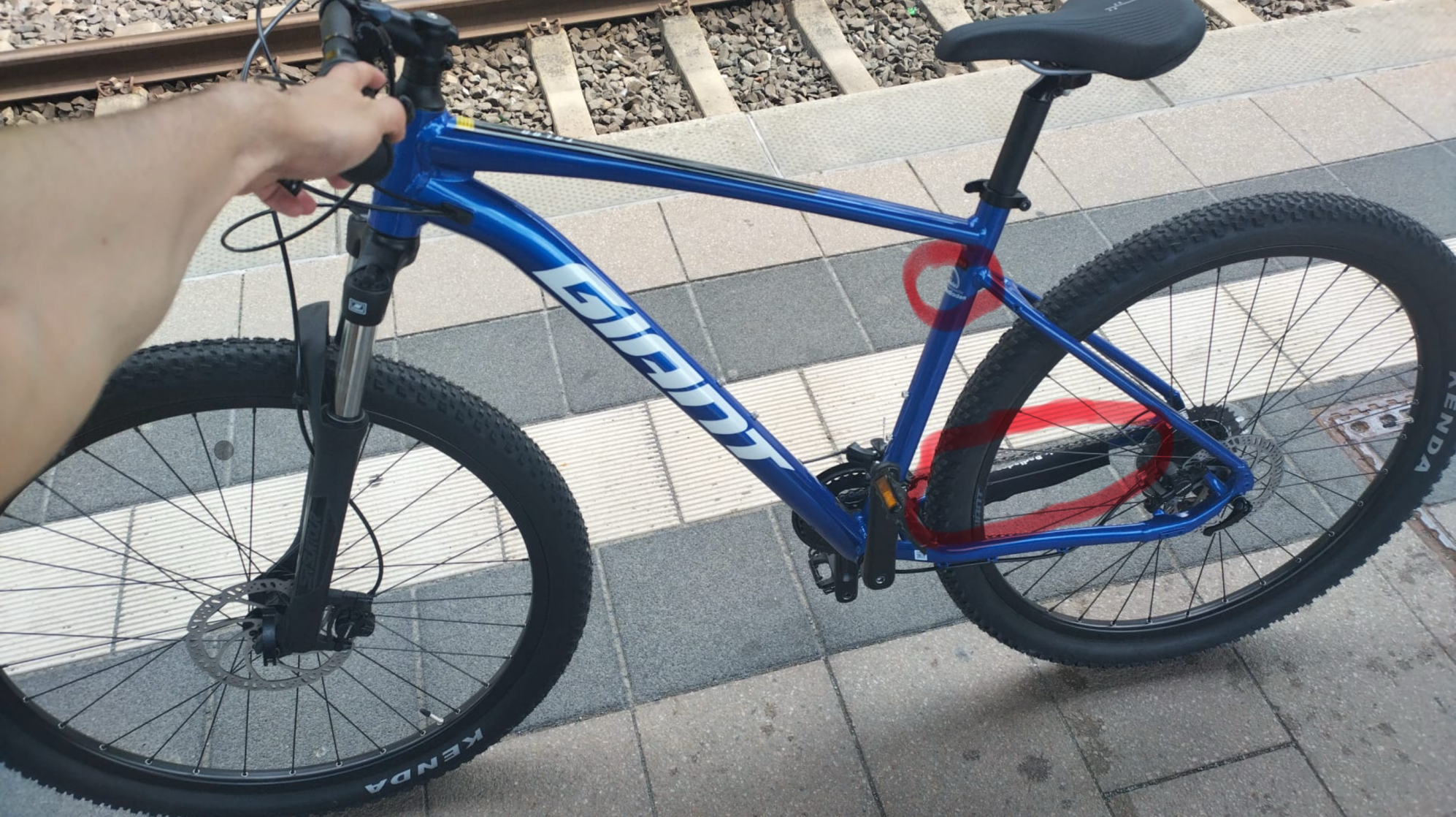 2025 Giant Talon 3+ Blue