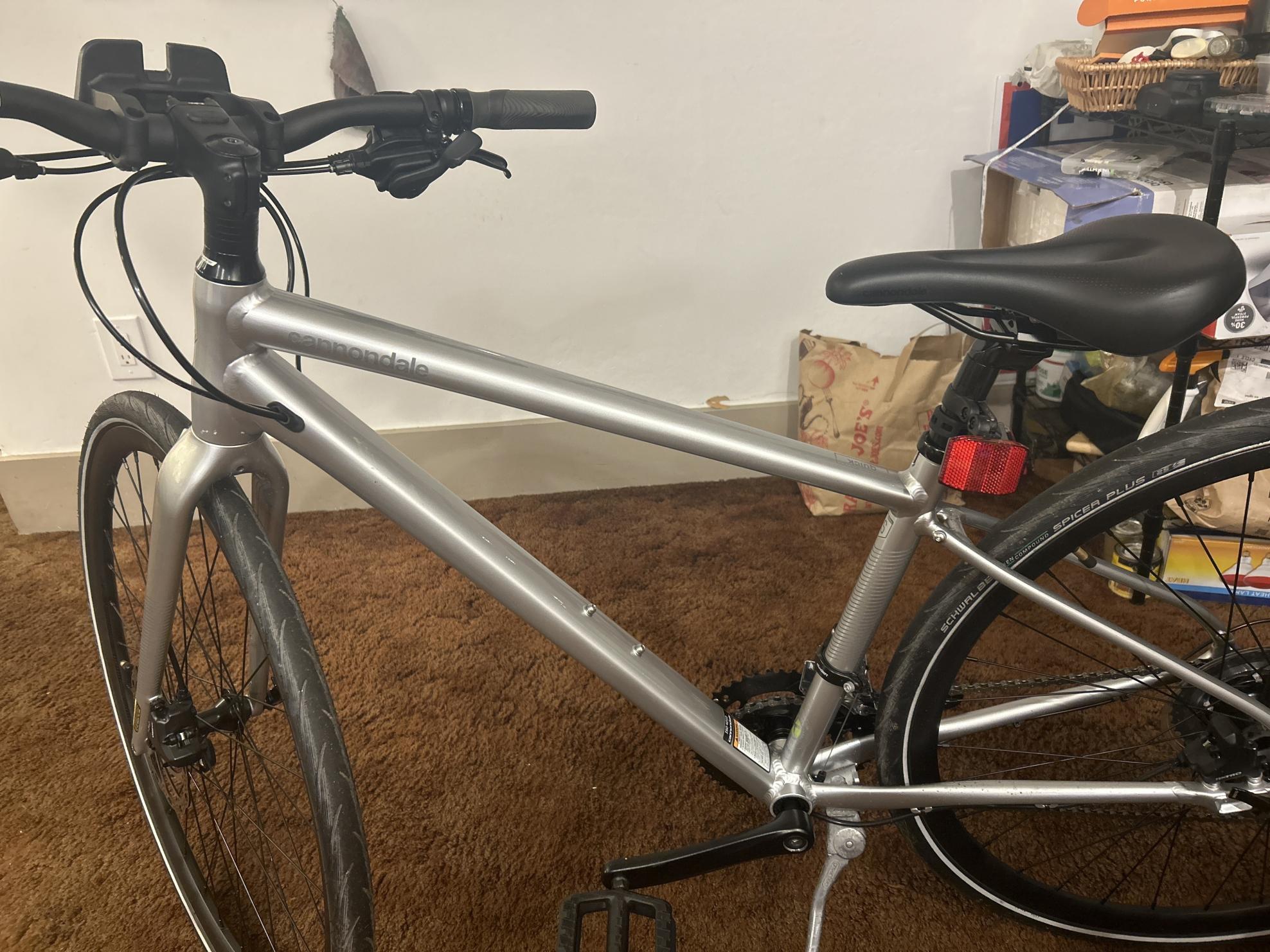 2023 Cannondale Quick 3 Silver, gray or bare metal