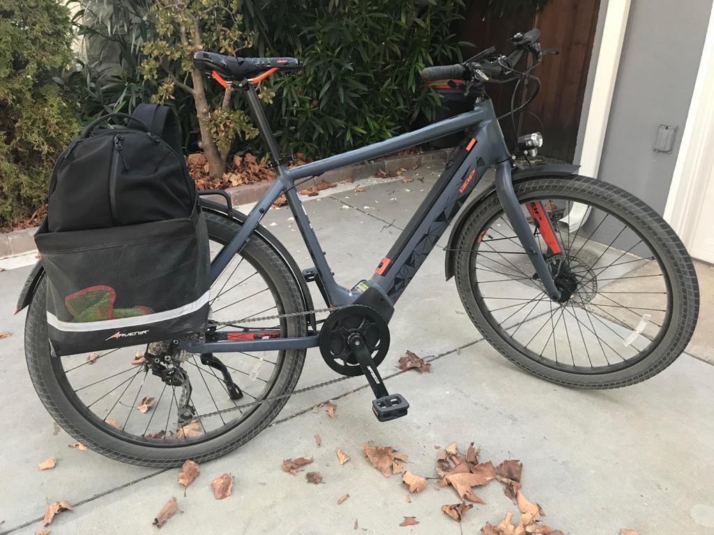 2018 IZIP E3 Moda Silver, gray or bare metal, Blue, and Orange