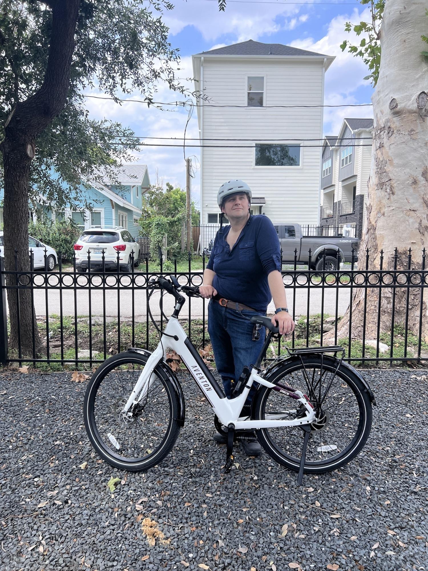 2024 Aventón Pace 500.3 White and Purple