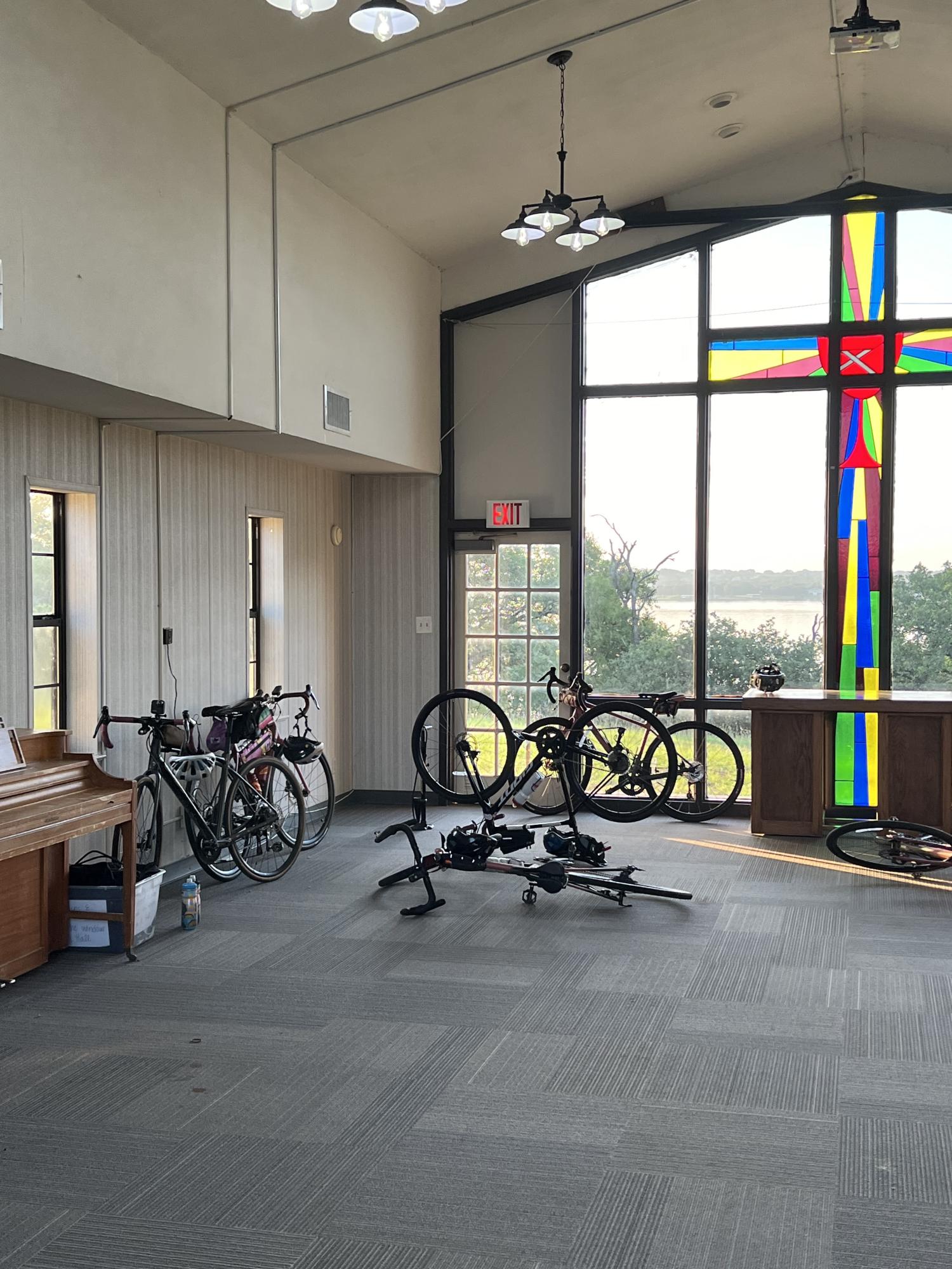 2023 Giant Avail AR 3 Pink