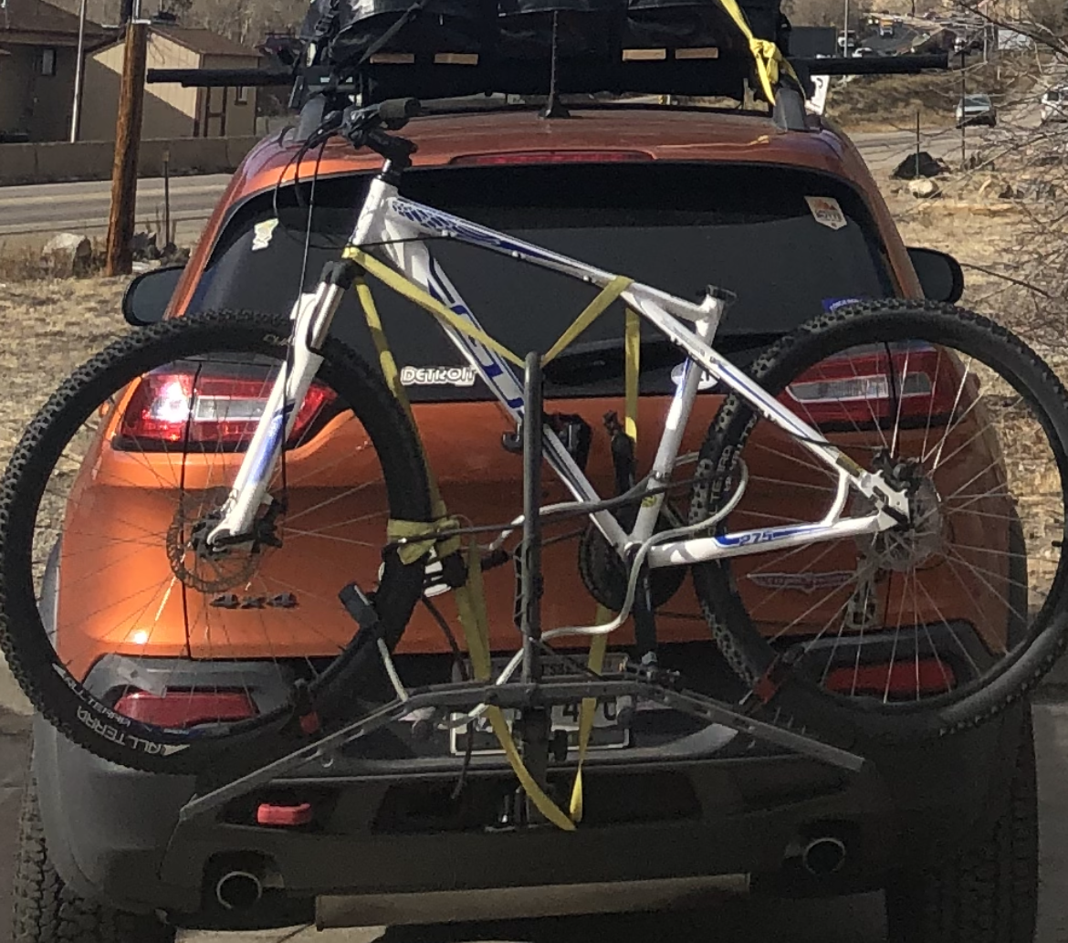 2022 GT Bicycles Aggressor Comp White and Blue