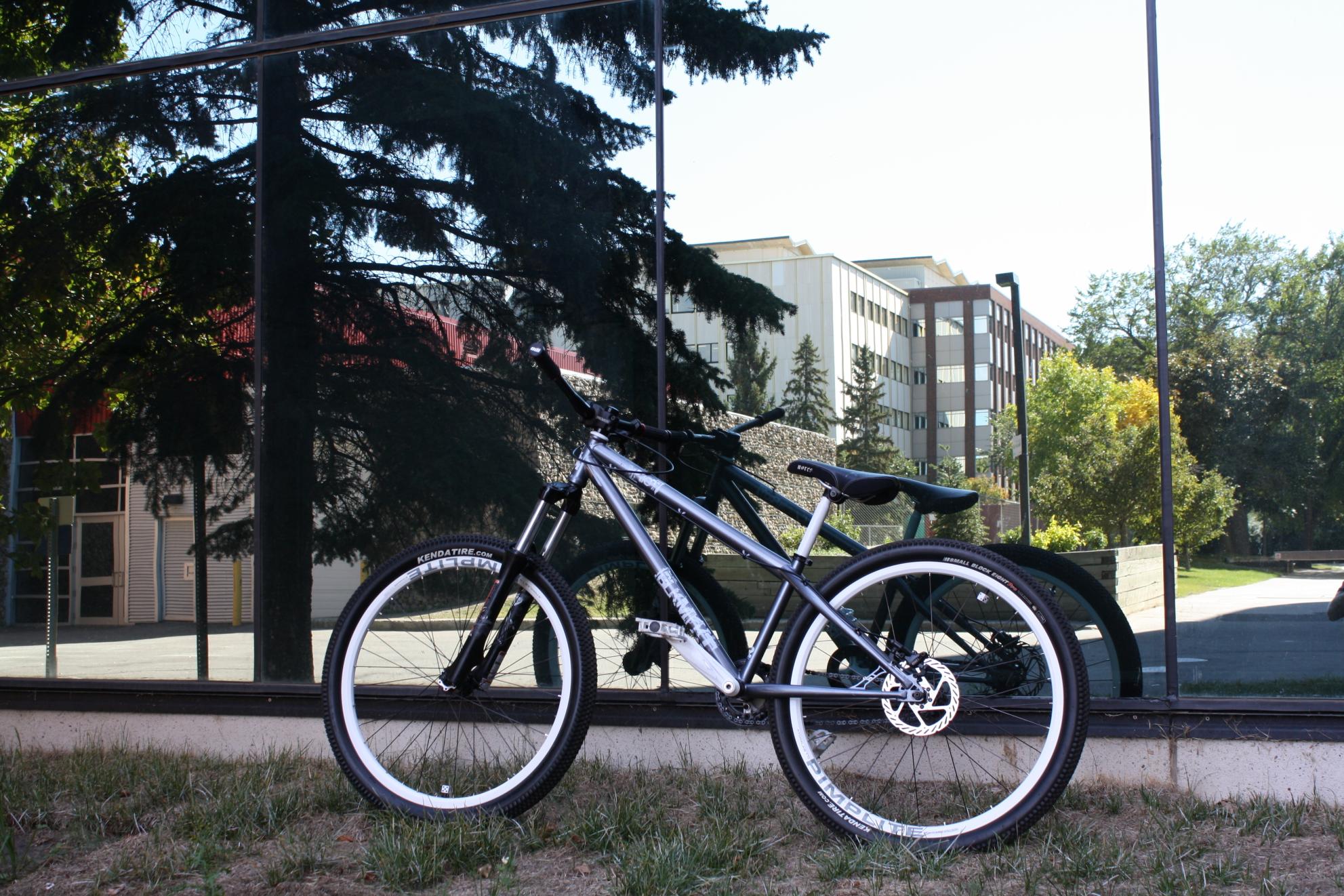 2008 Black Market Riot Silver or Gray and White