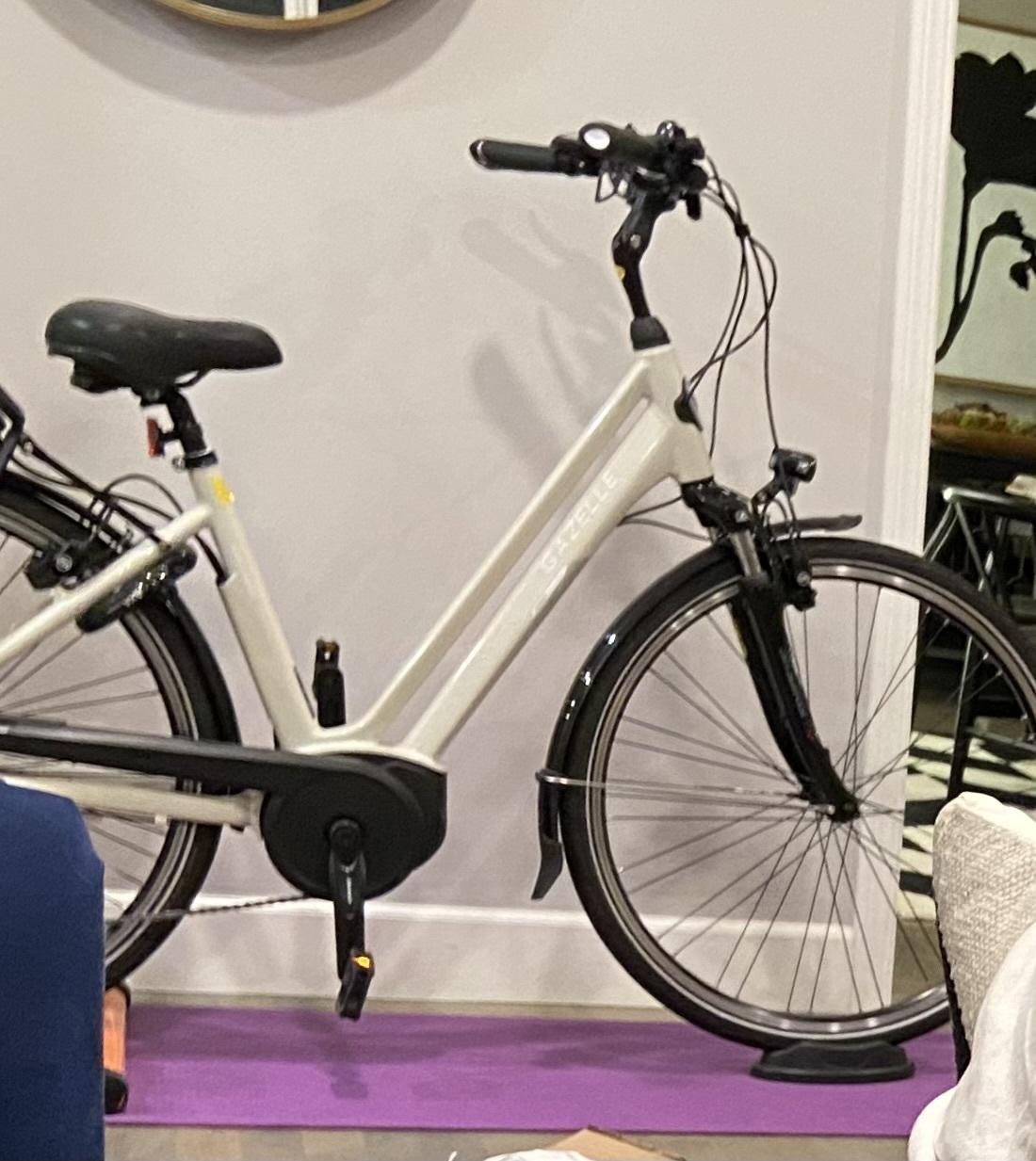 2020 Gazelle Medeo T9 White