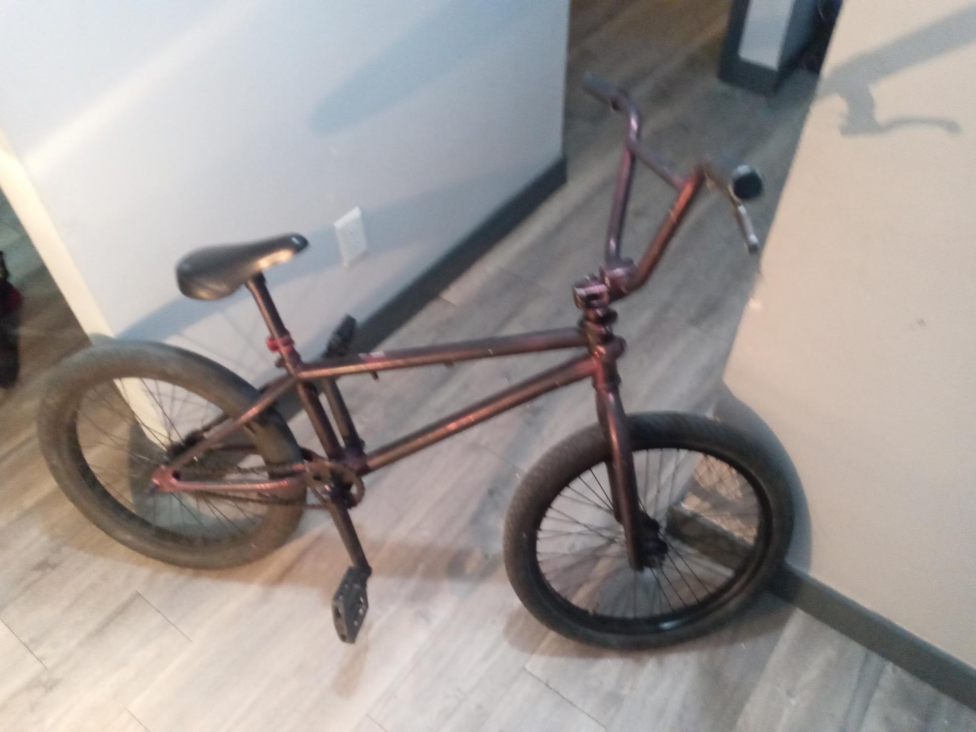 GT Bicycles BMX Black and Black