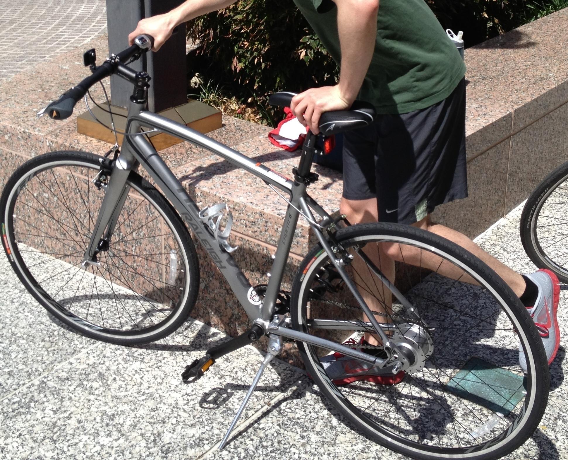 2013 Raleigh Cadent  Silver or Gray