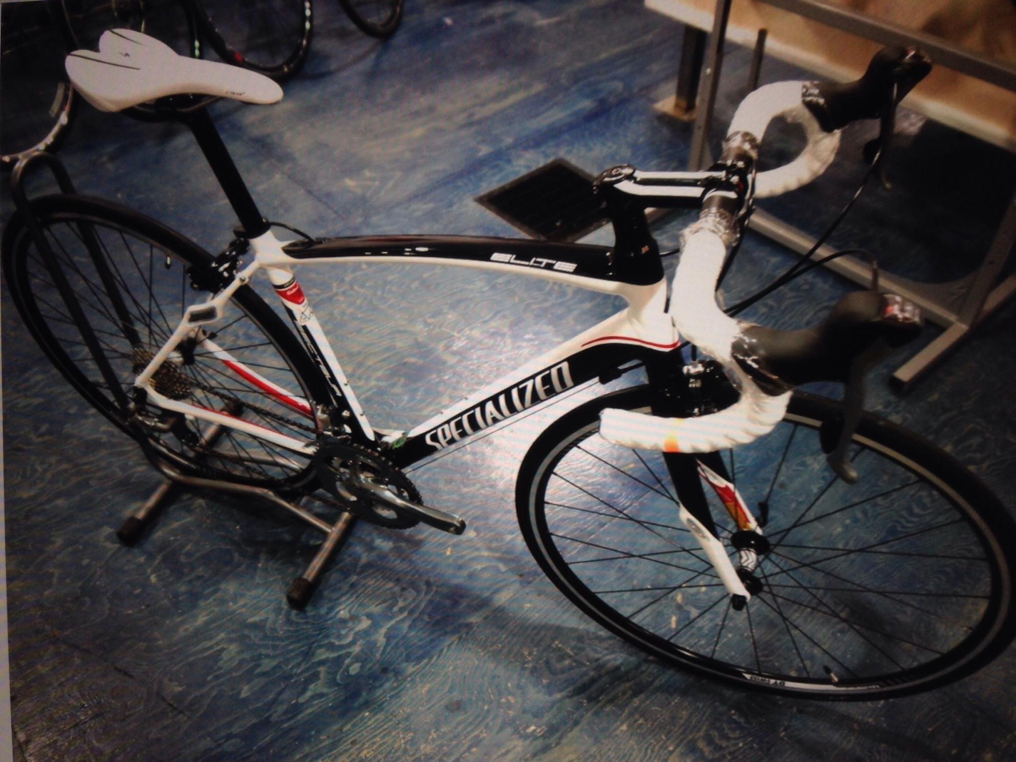 2013 Specialized Secteur Elite Compact Black and White
