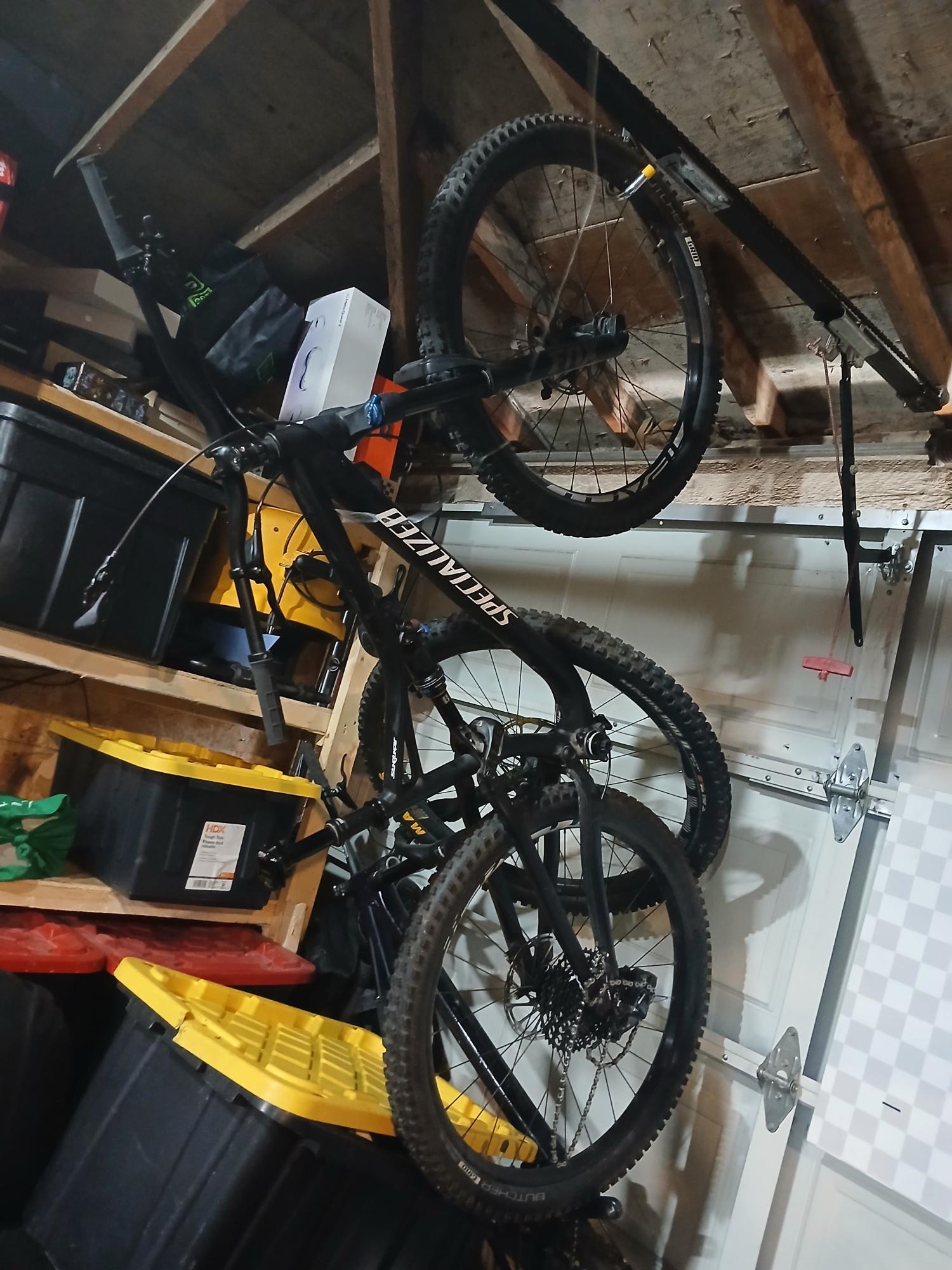 2018 Specialized Stumpjumper Black and White