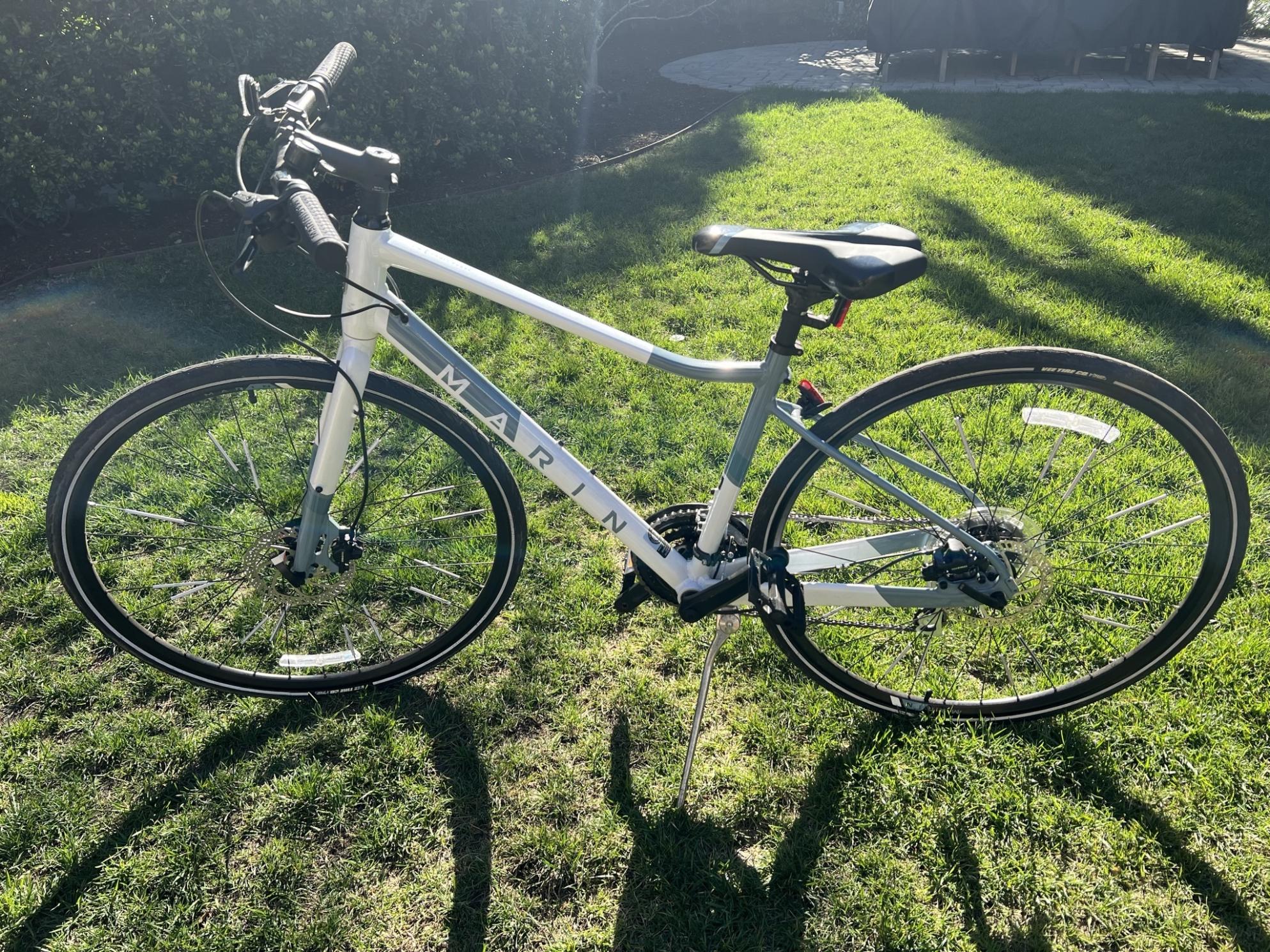 2021 Marin Bikes Terra Linda 2 White and Silver, gray or bare metal