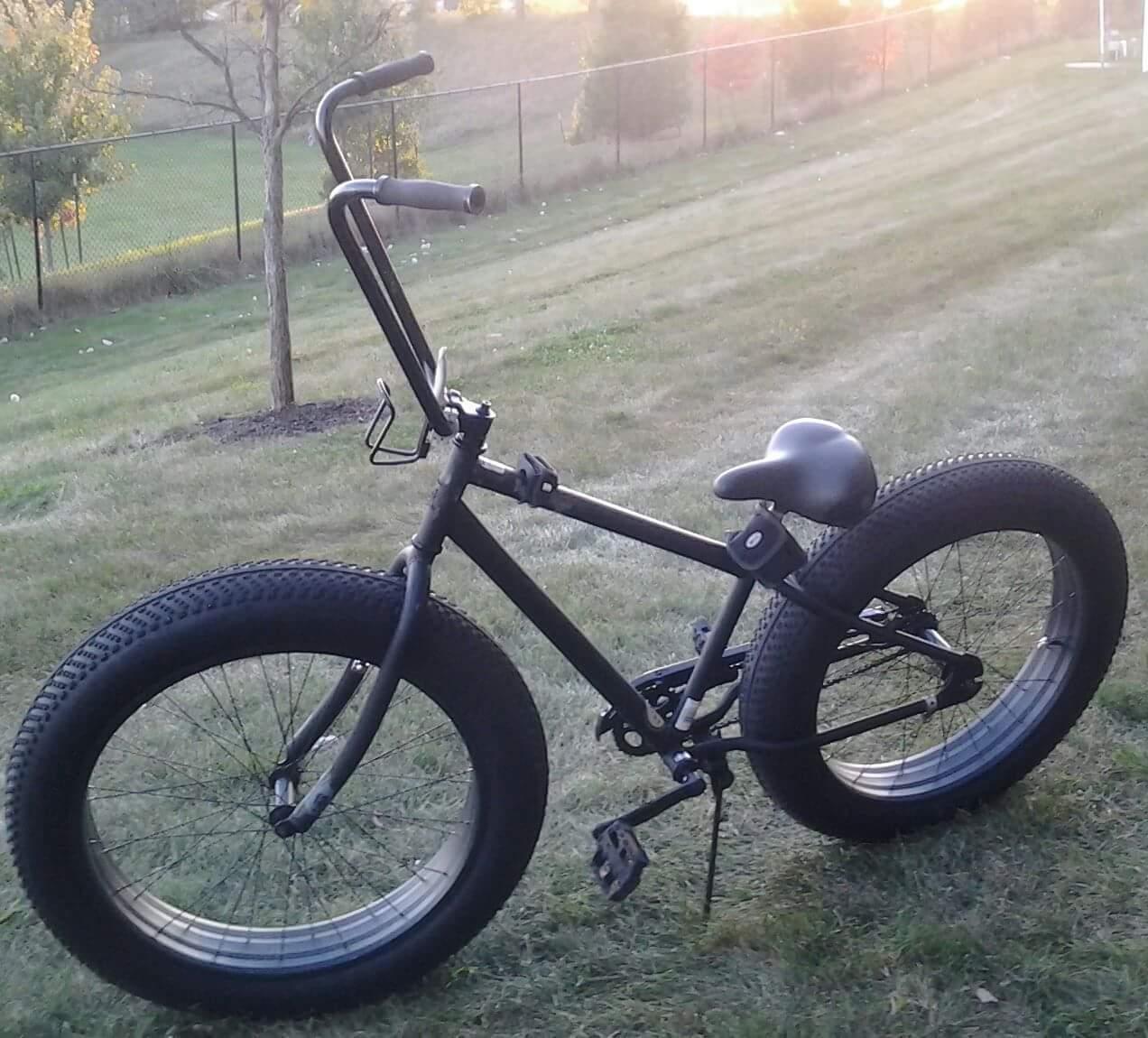 2014 Mongoose Beast fat tire Black