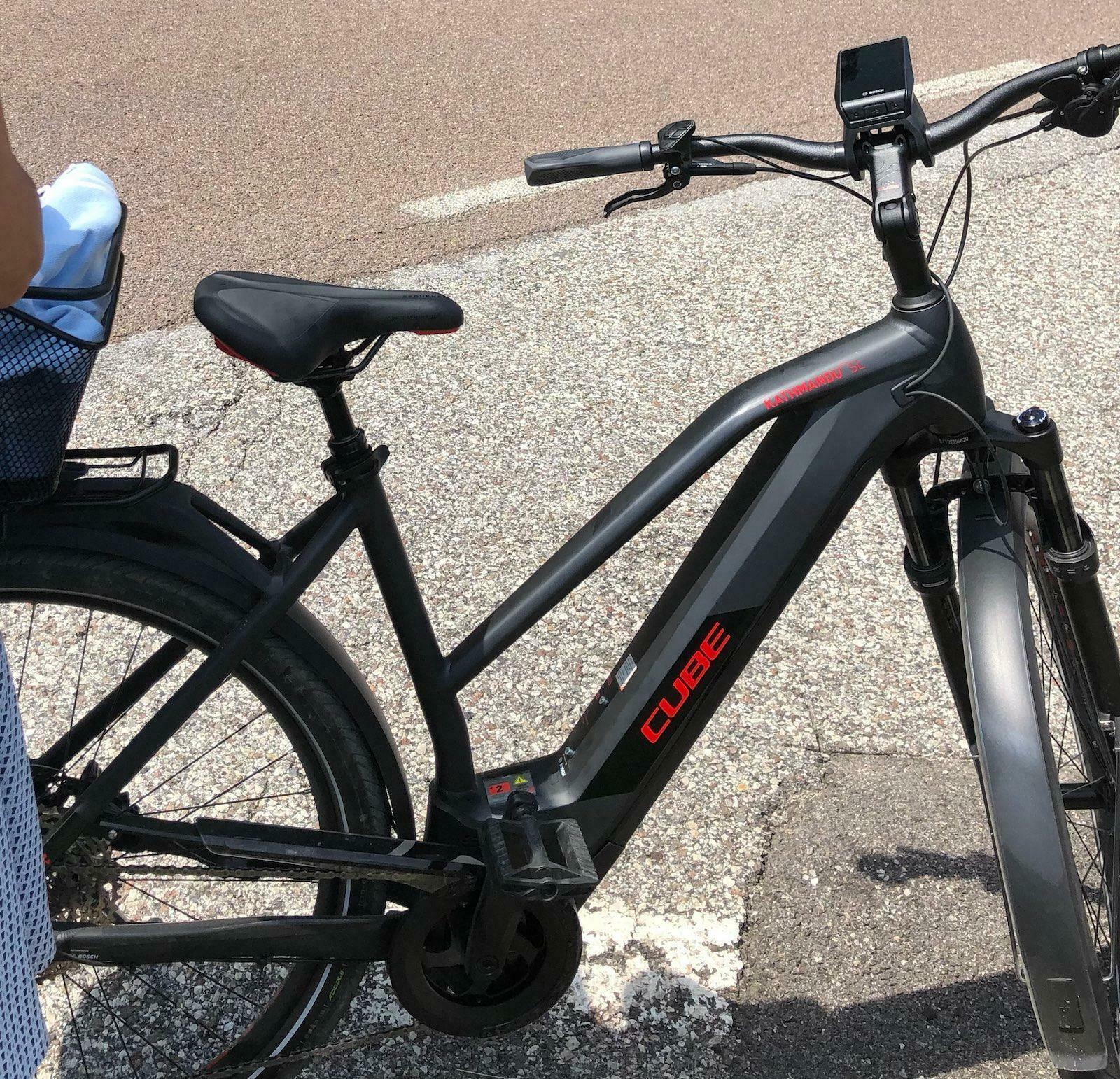 Cube Kathmandu Black