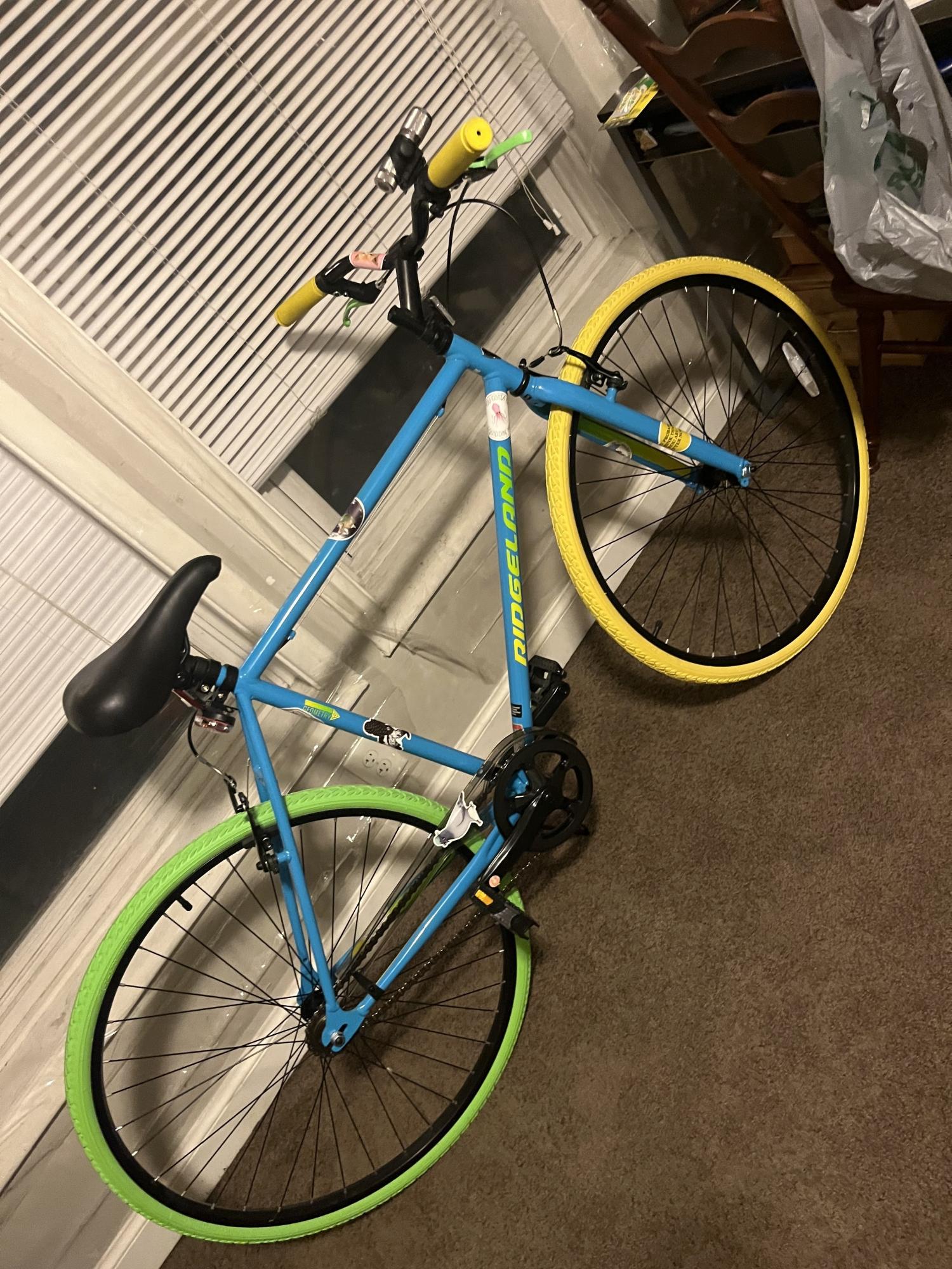 Kent 92750 Blue, Yellow or Gold, and Green