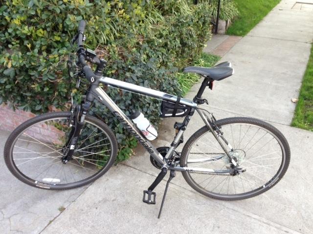2015 Cannondale CM2347XL03 Silver or Gray, Black, and White