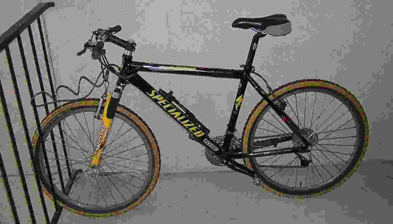 1998 Specialized Rockhopper  Black